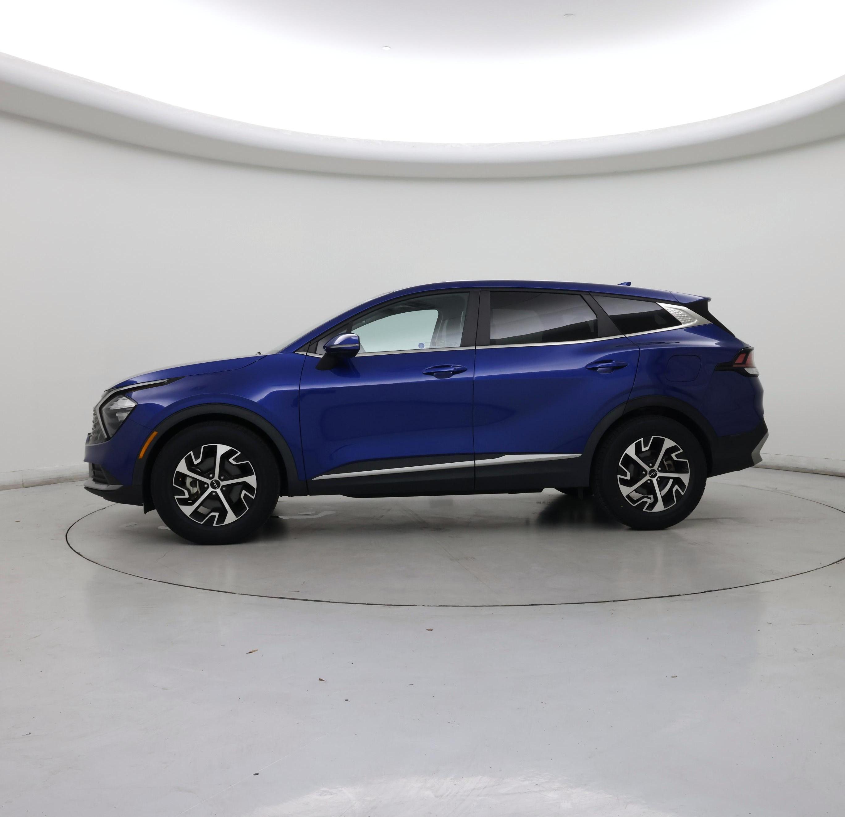 Thumbnail: 2023 Kia Sportage - 3