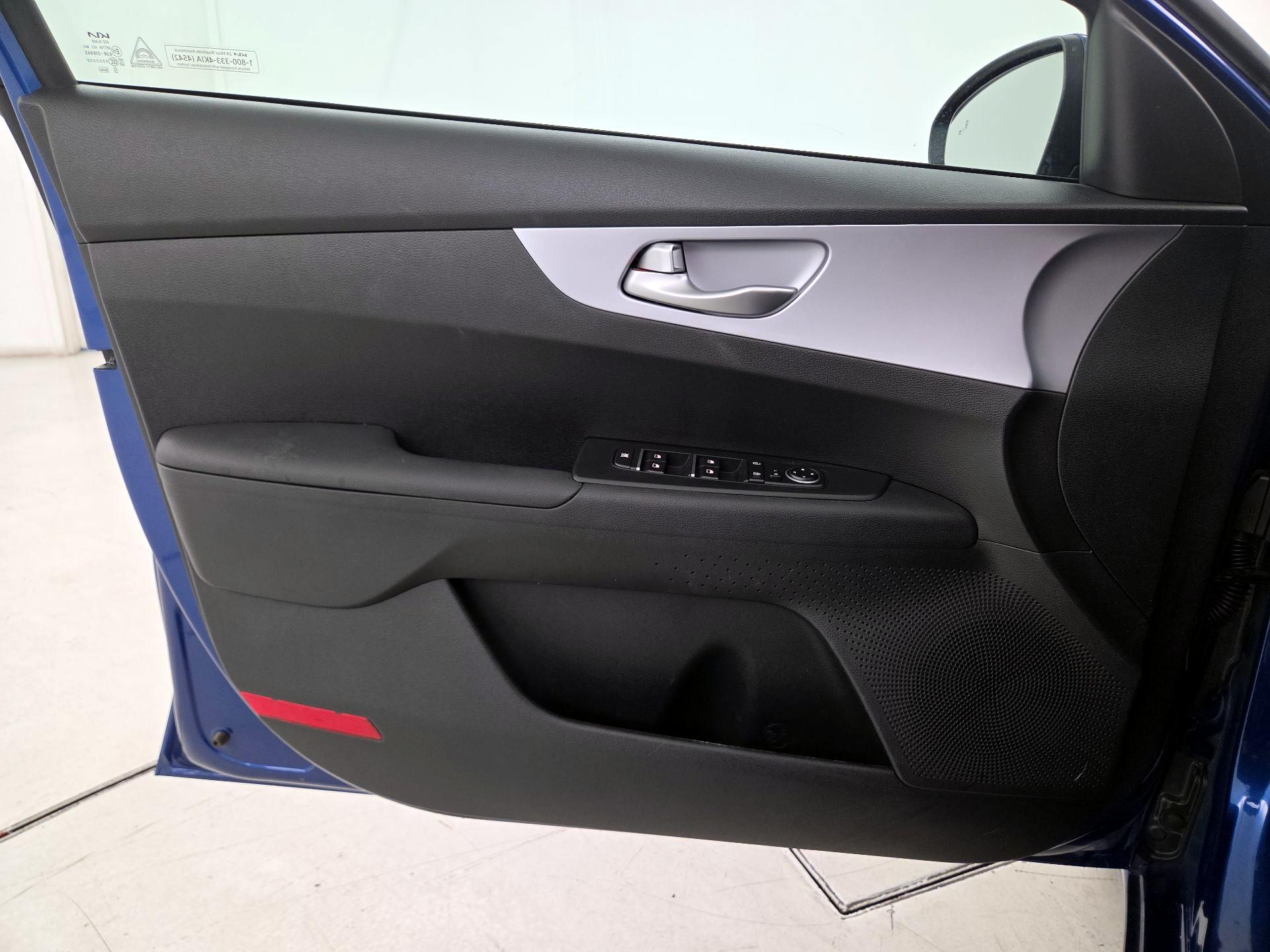 Thumbnail: 2024 Kia Forte - 12