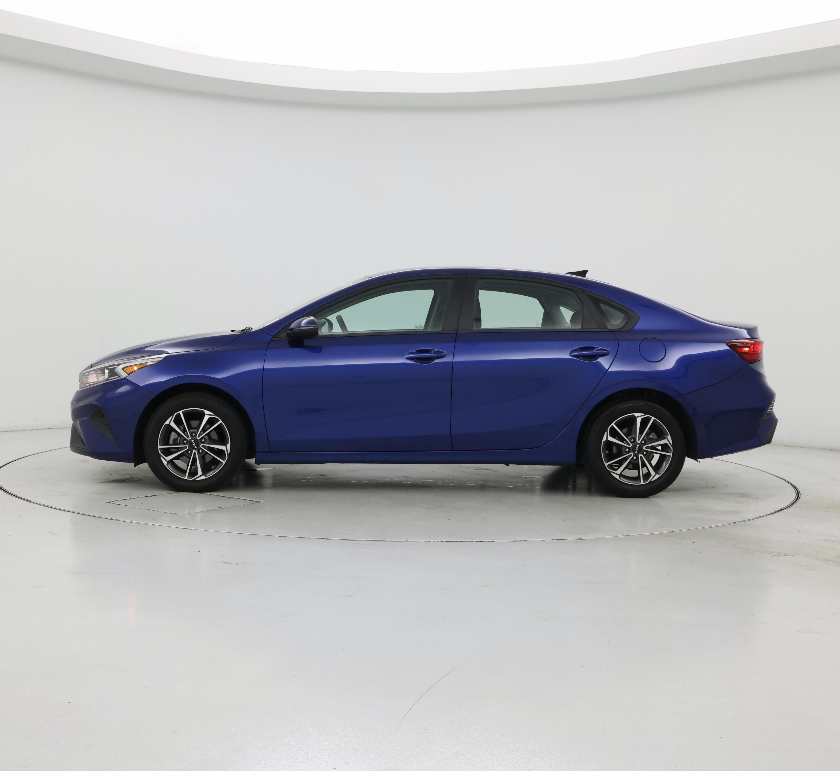 Thumbnail: 2024 Kia Forte - 3