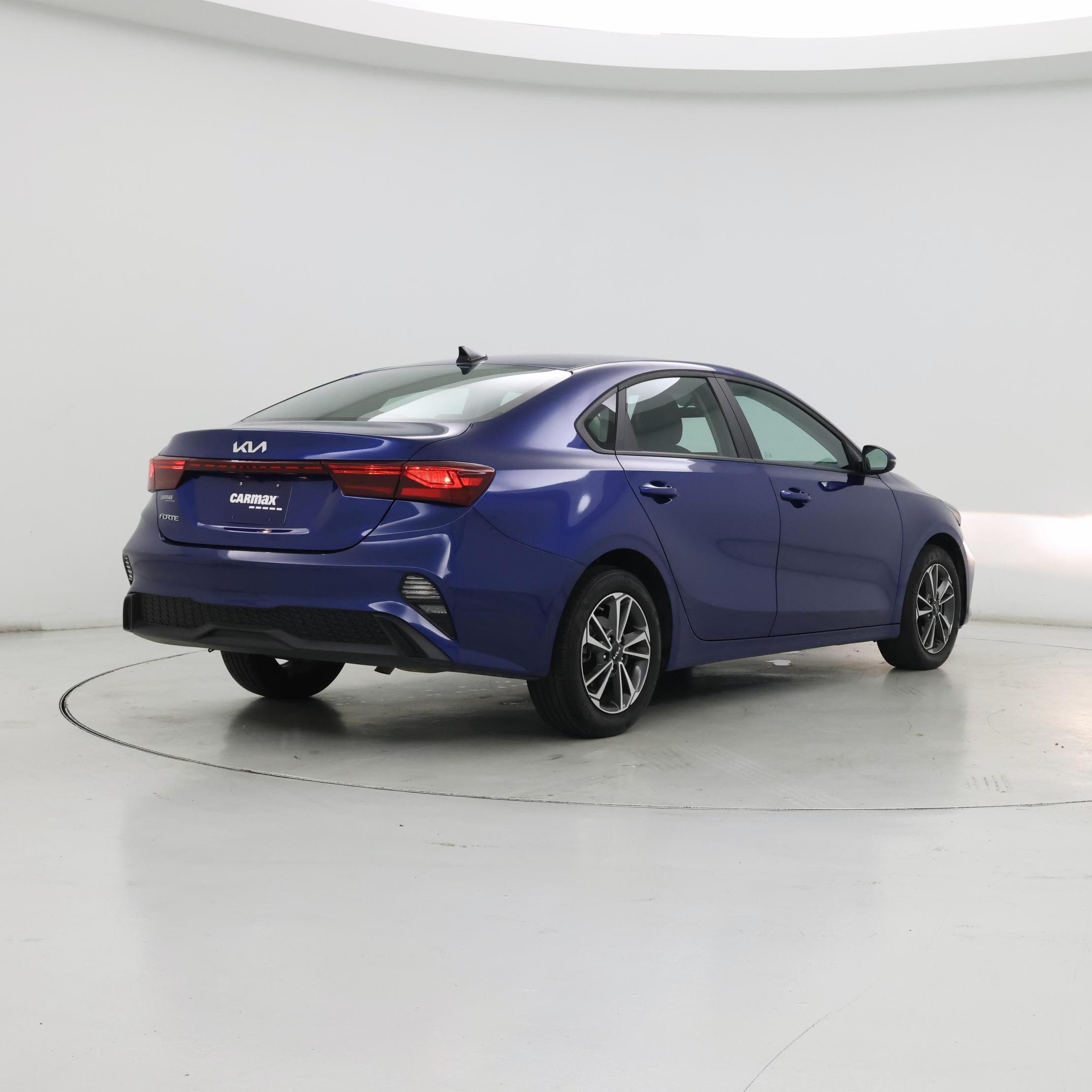 Thumbnail: 2024 Kia Forte - 8