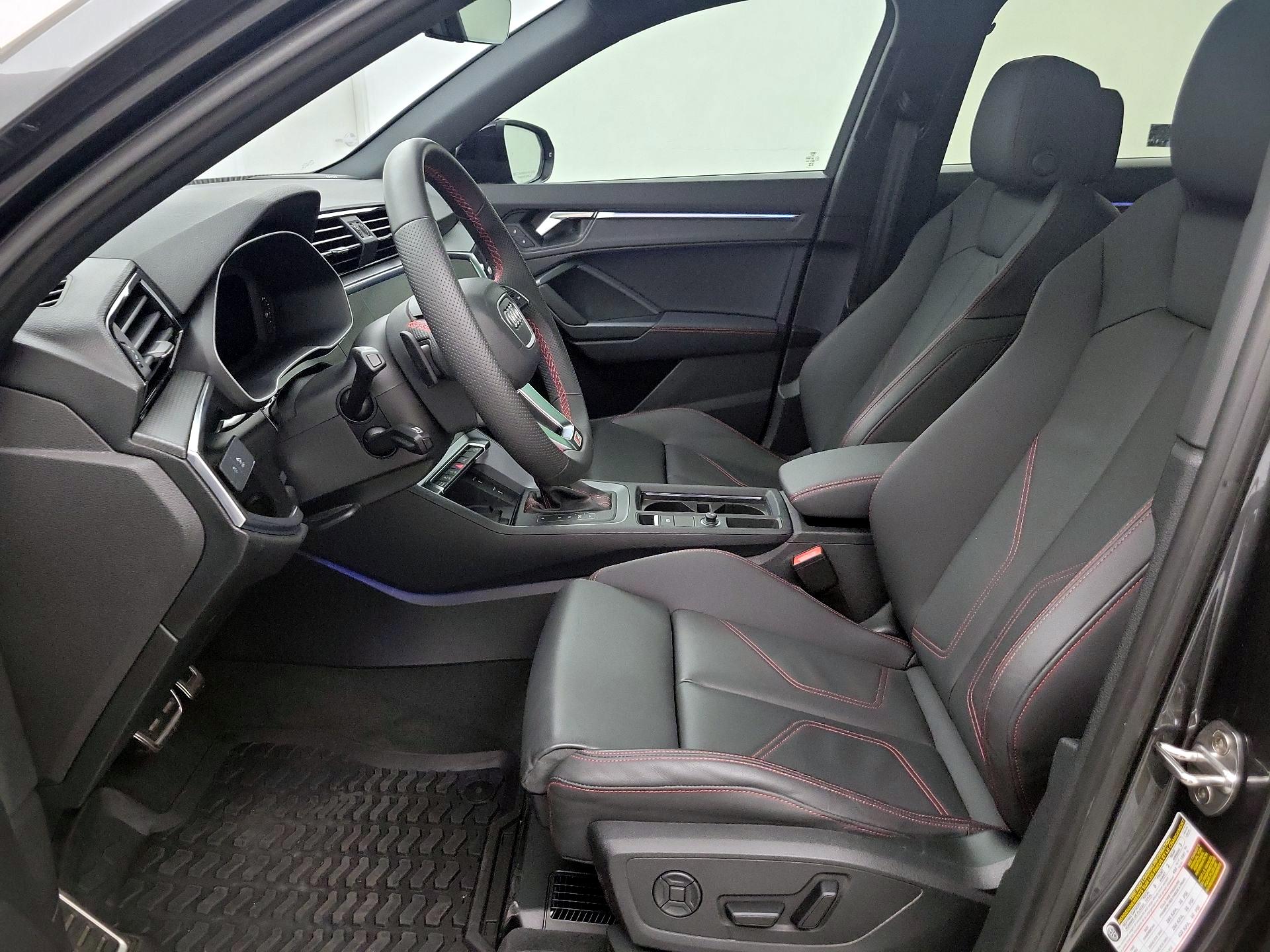 Thumbnail: 2025 Audi Q3 - 11