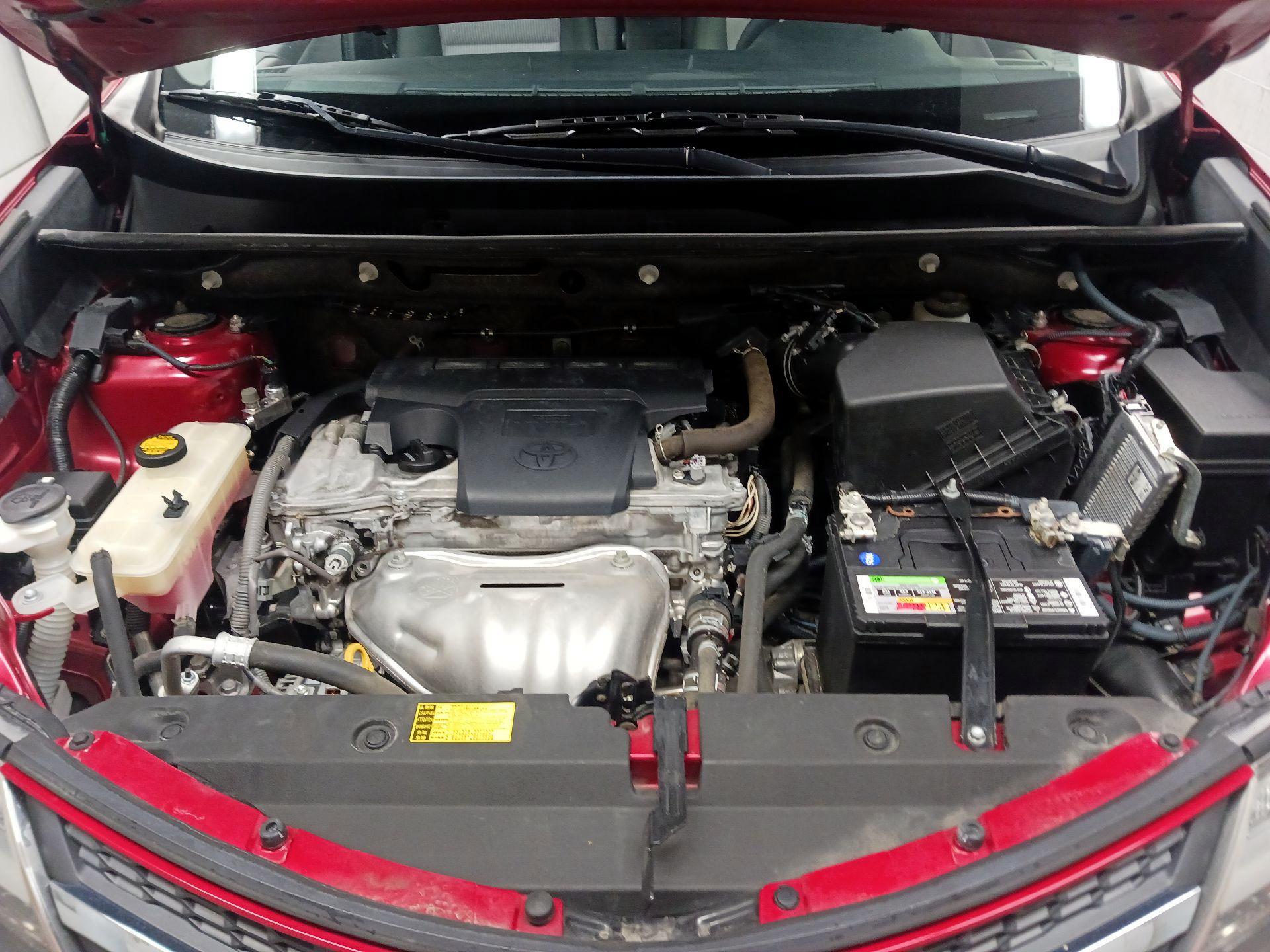 Thumbnail: 2014 Toyota RAV4 - 17