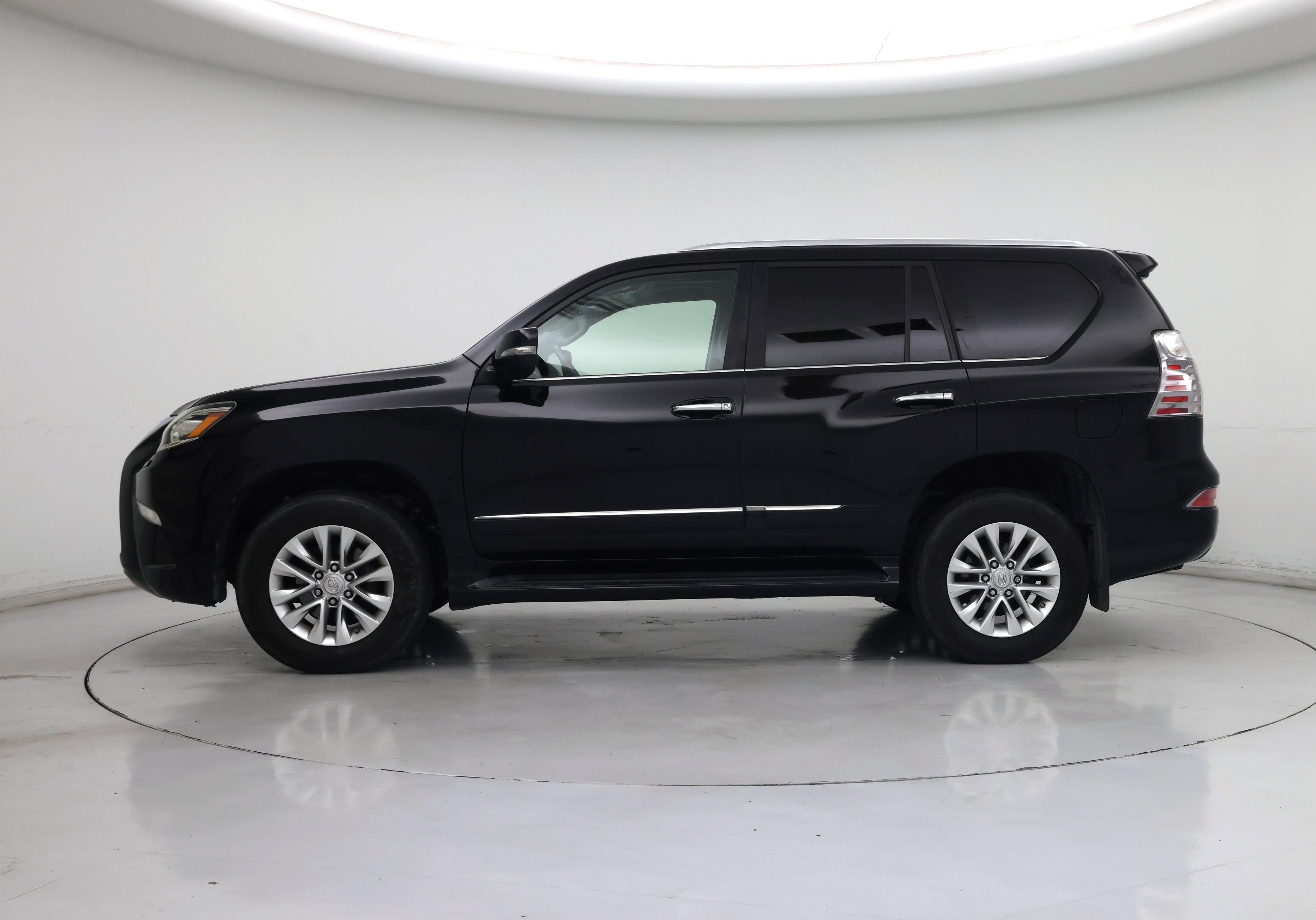 Thumbnail: 2017 Lexus GX - 3