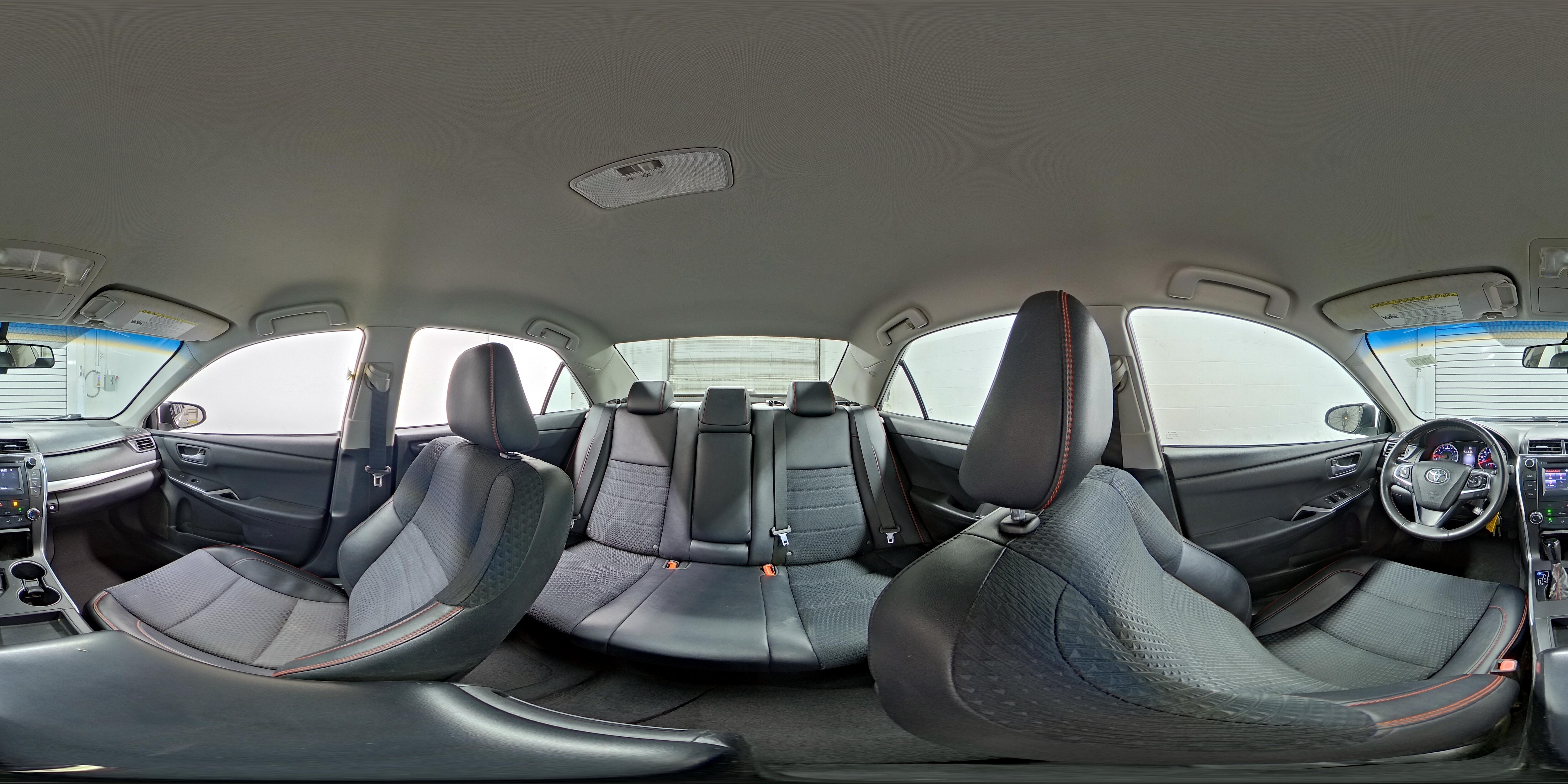 2015 Toyota Camry SE - Photo 23