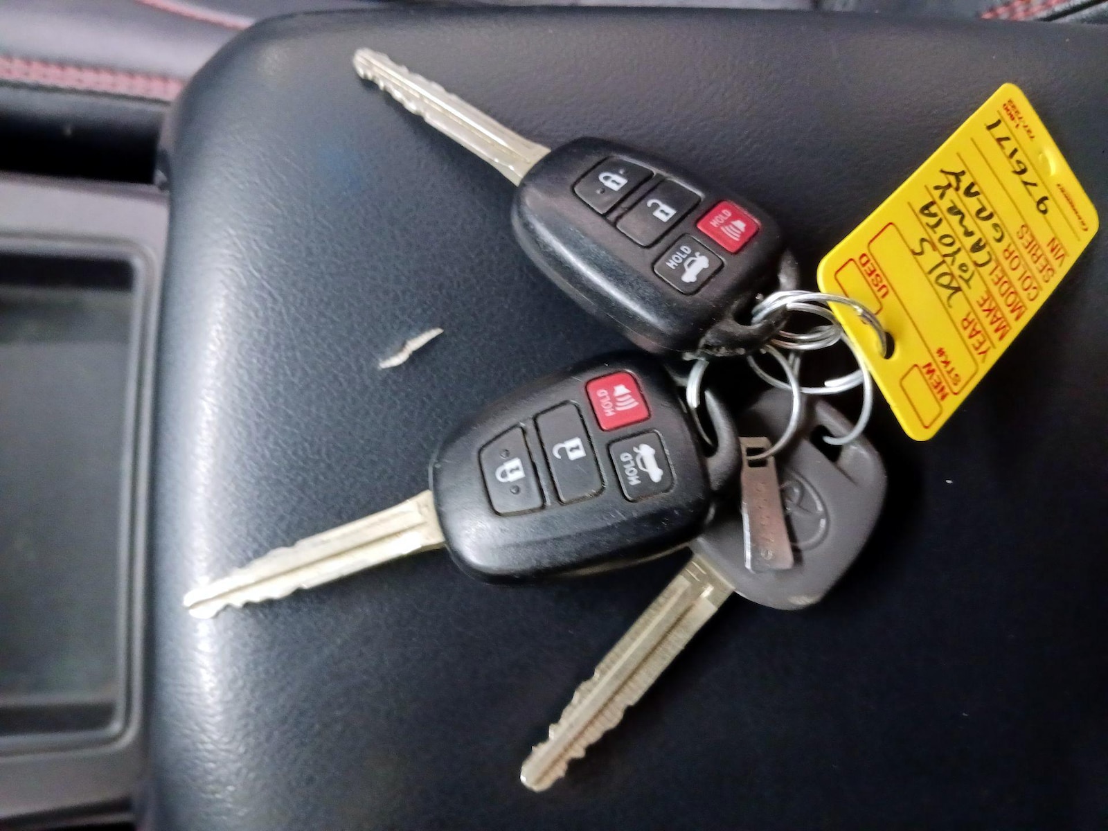 2015 Toyota Camry SE - Photo 22