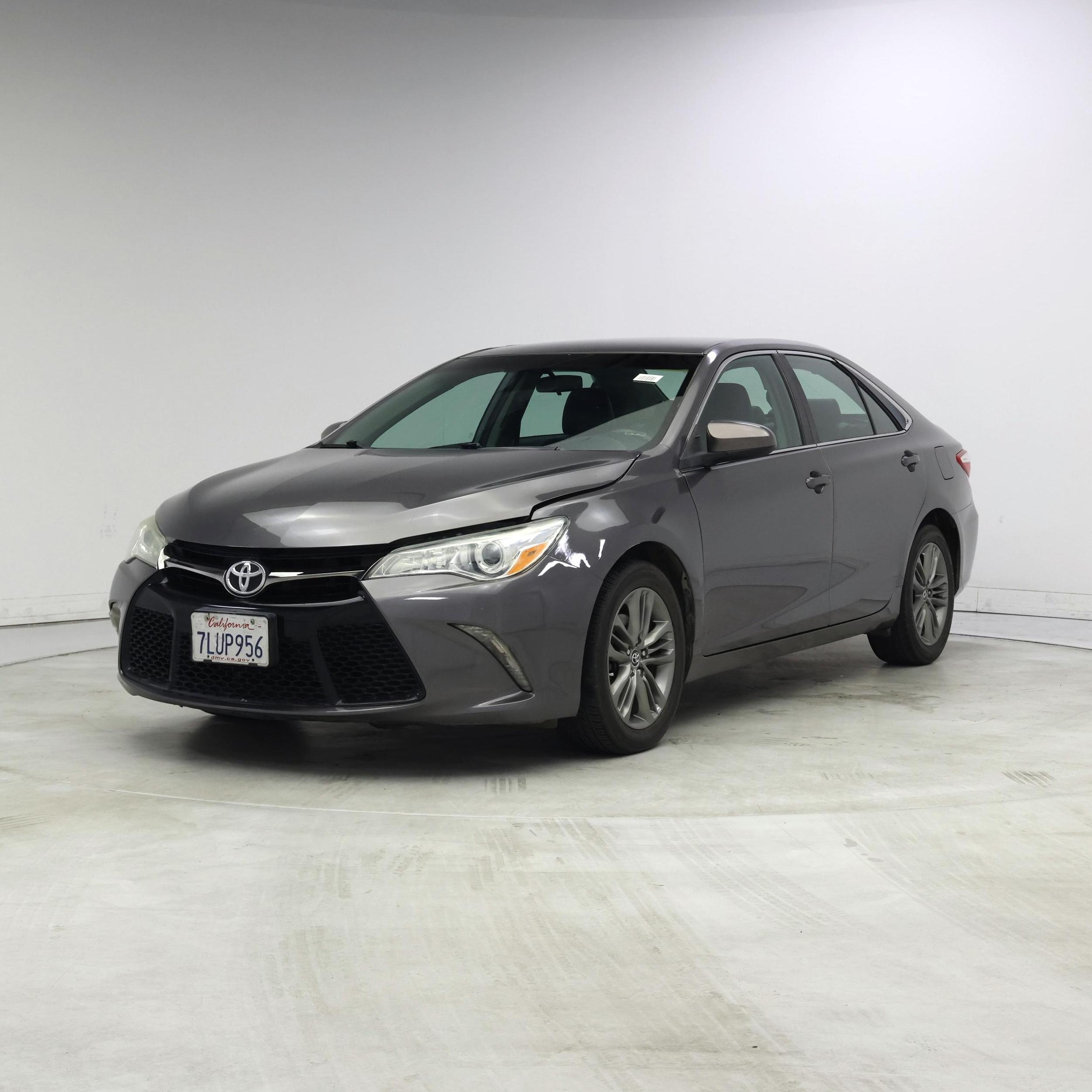 Thumbnail: 2015 Toyota Camry - 4