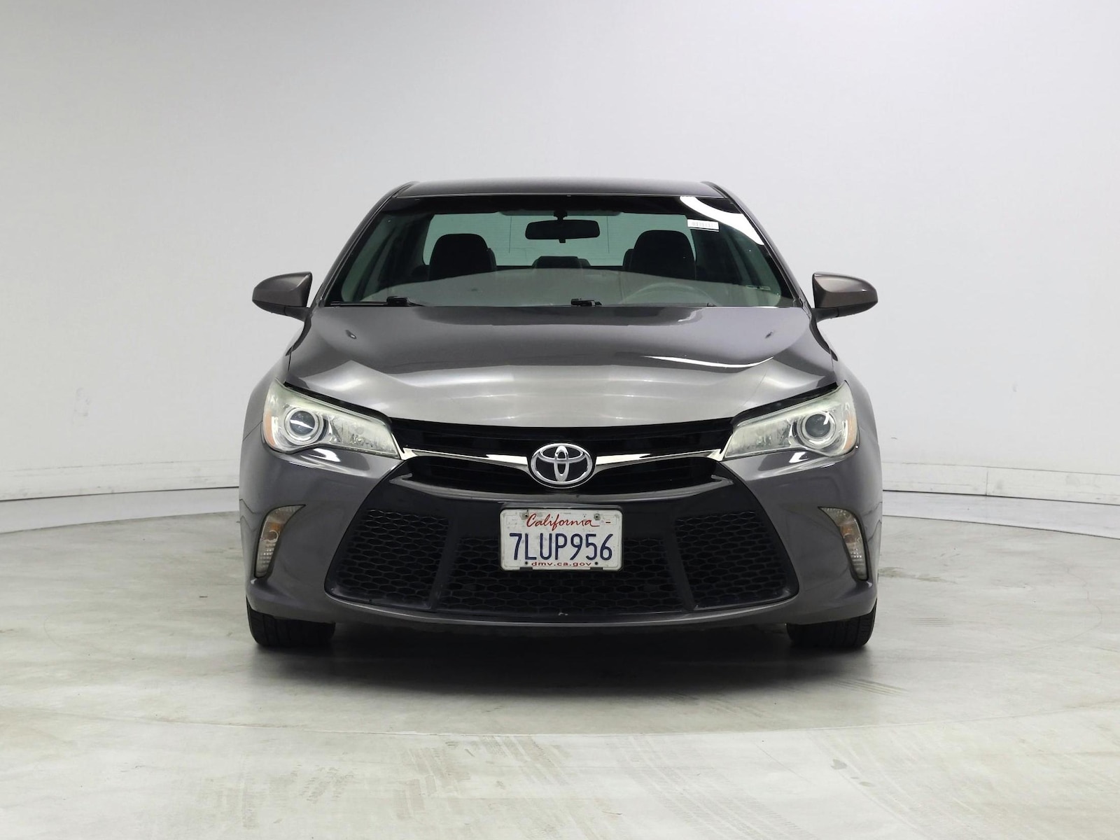 2015 Toyota Camry SE - Photo 6