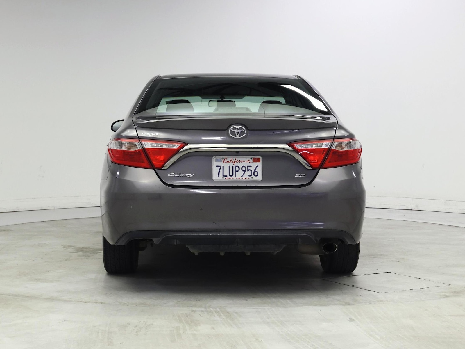 2015 Toyota Camry SE - Photo 7