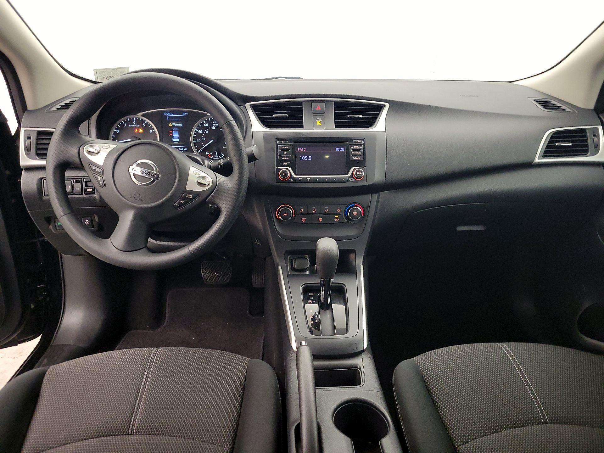Thumbnail: 2018 Nissan Sentra - 9