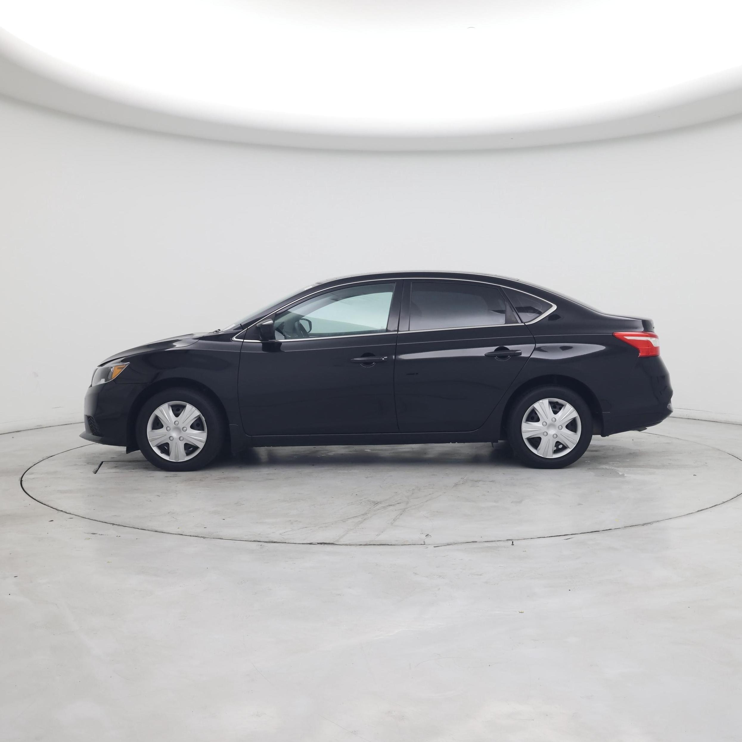 Thumbnail: 2018 Nissan Sentra - 3