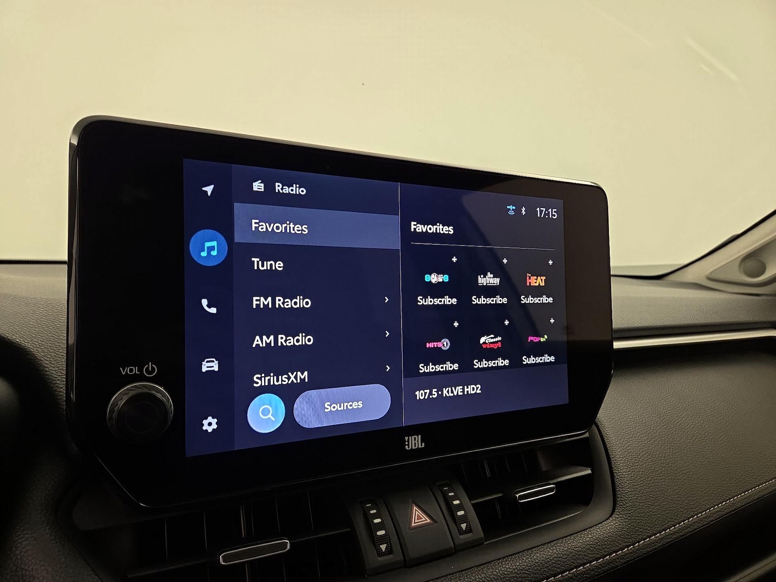 2025 Toyota RAV4 XLE Premium - Photo 17