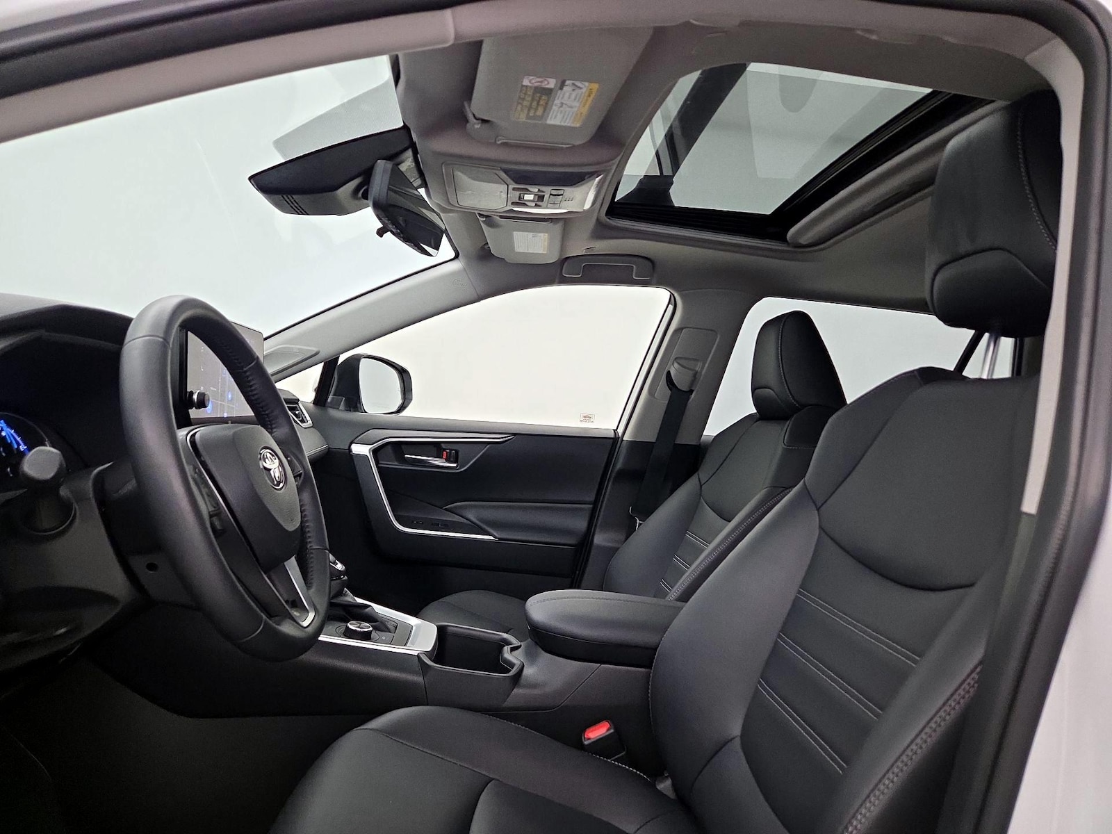 2025 Toyota RAV4 XLE Premium - Photo 21