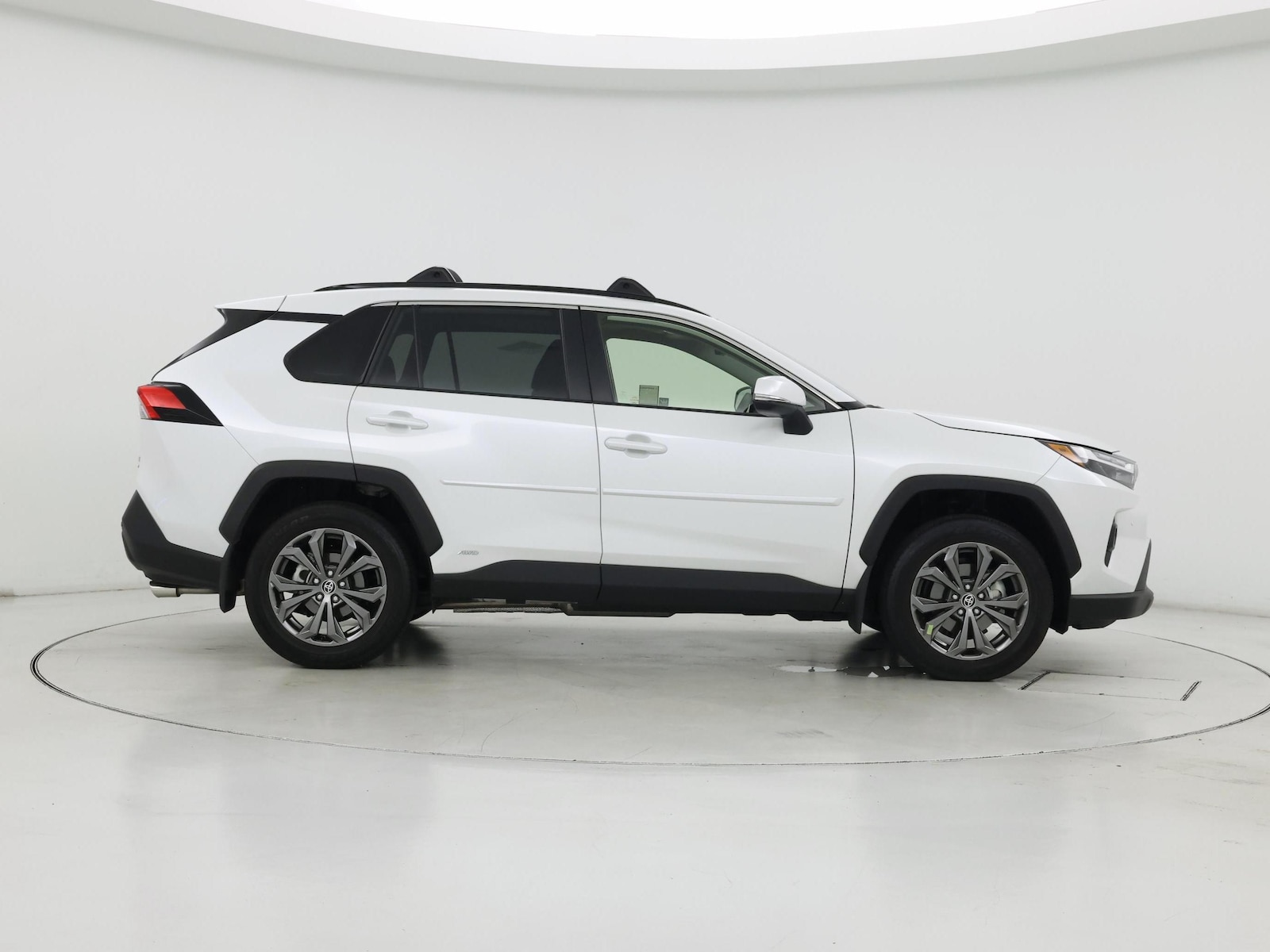 2025 Toyota RAV4 XLE Premium - Photo 8