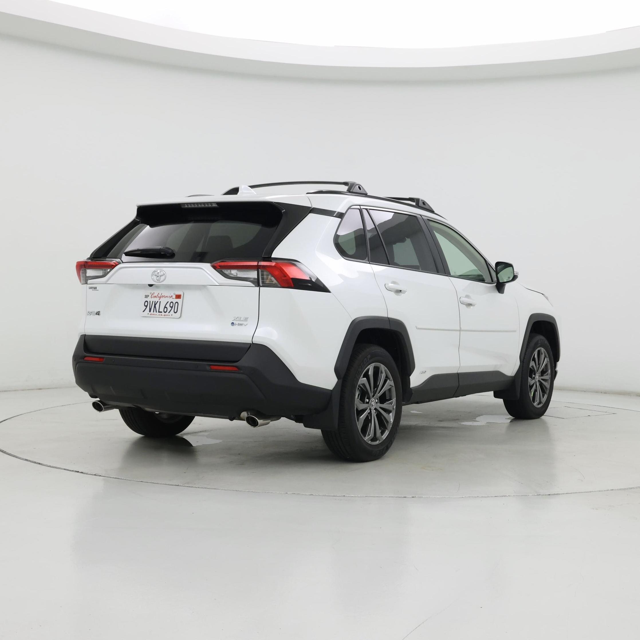 Thumbnail: 2025 Toyota RAV4 - 8