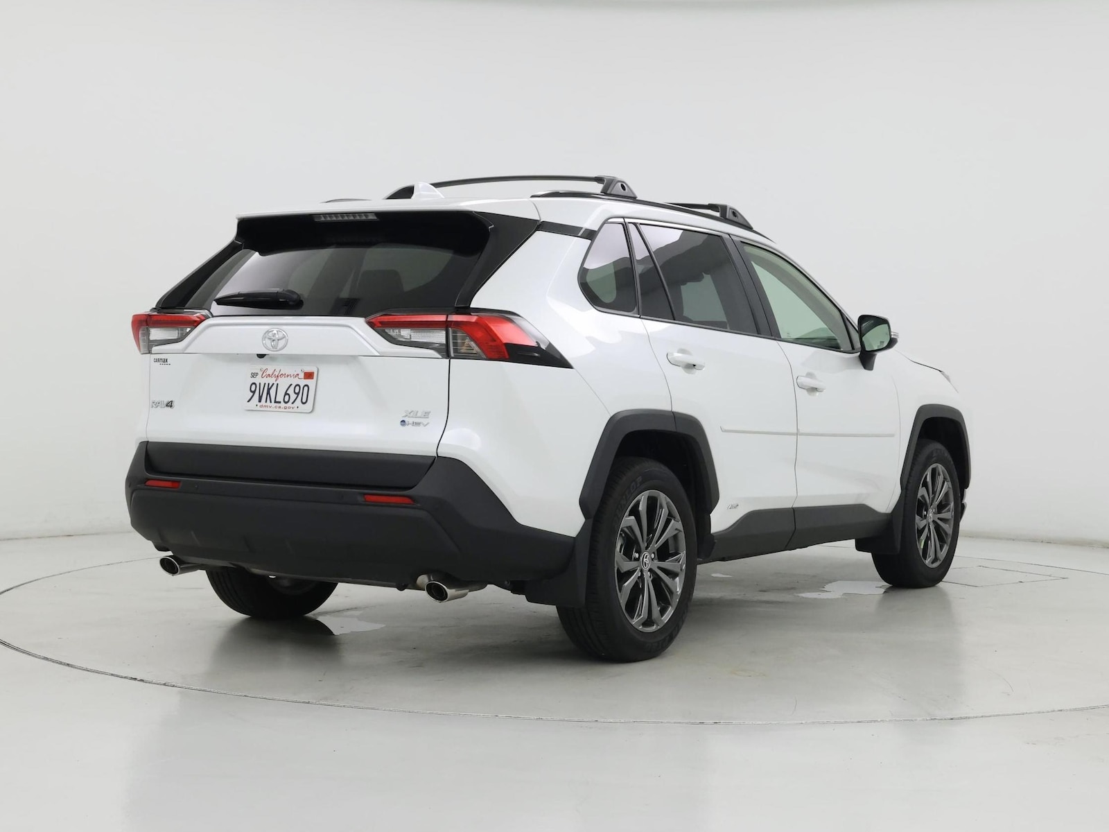 2025 Toyota RAV4 XLE Premium - Photo 9