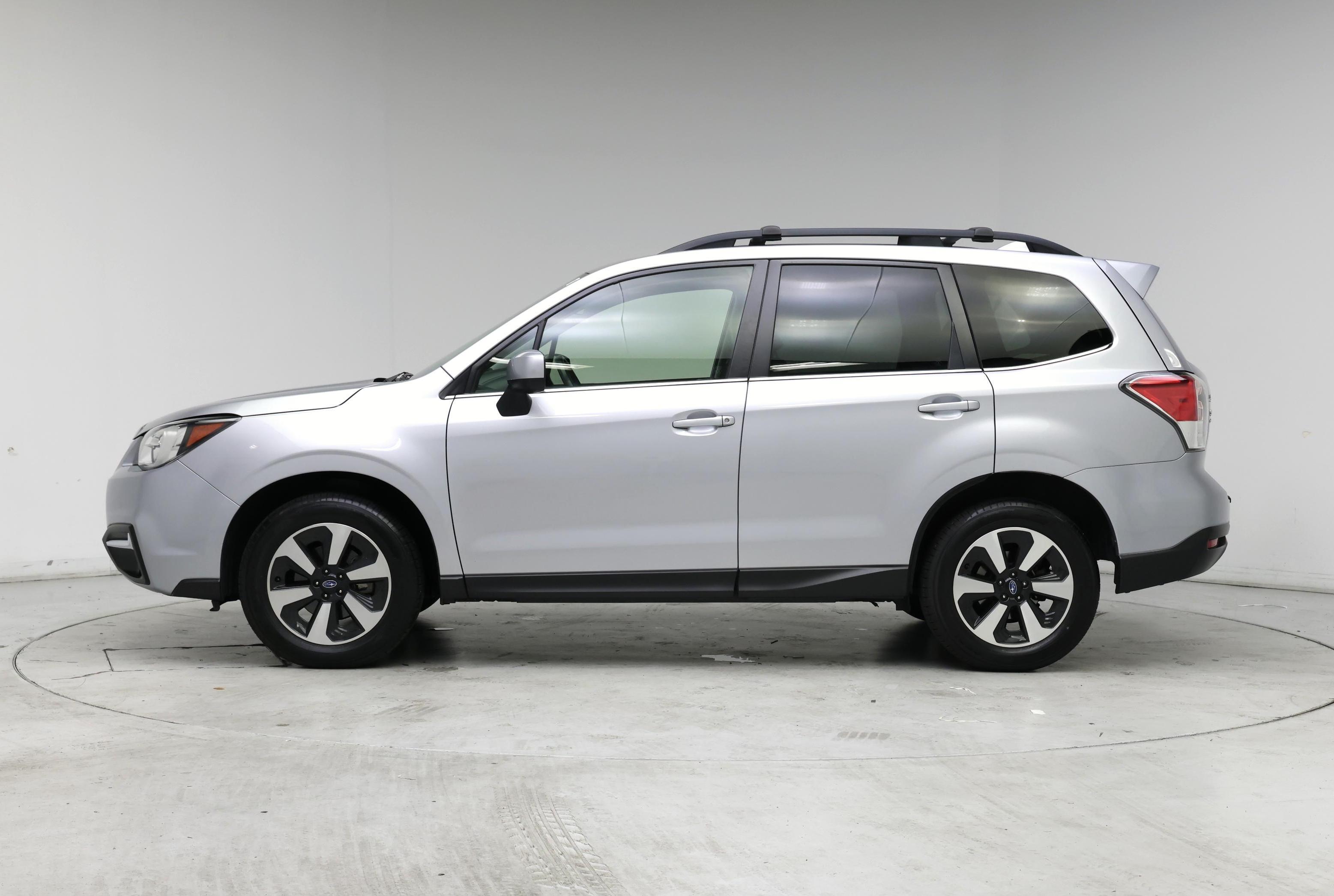 Thumbnail: 2018 Subaru Forester - 3