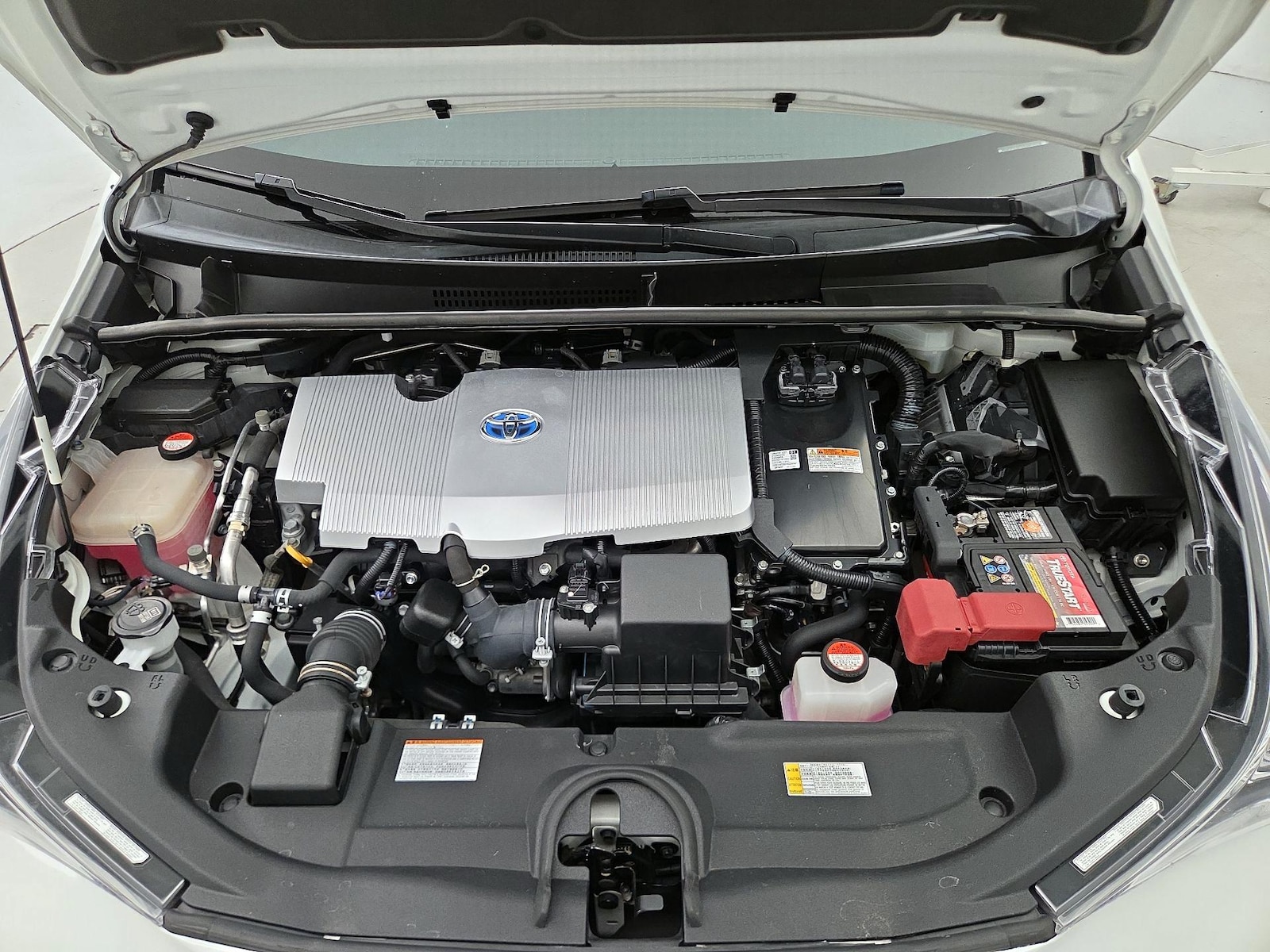 2016 Toyota Prius Three - Photo 21