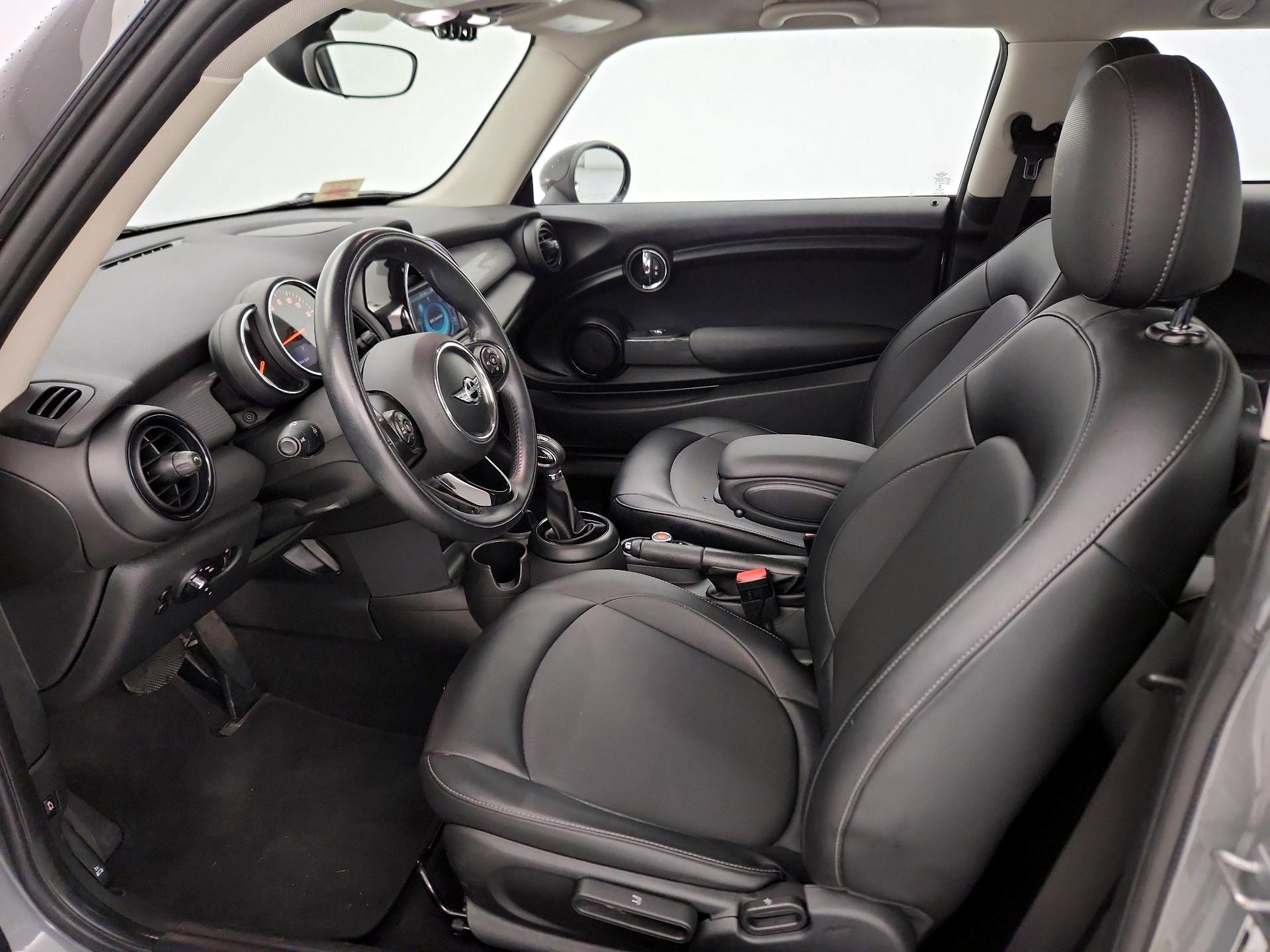 Thumbnail: 2018 MINI Cooper Hardtop - 11
