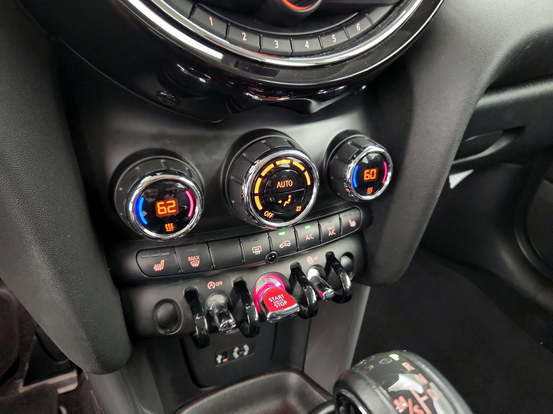 Thumbnail: 2018 MINI Cooper Hardtop - 16
