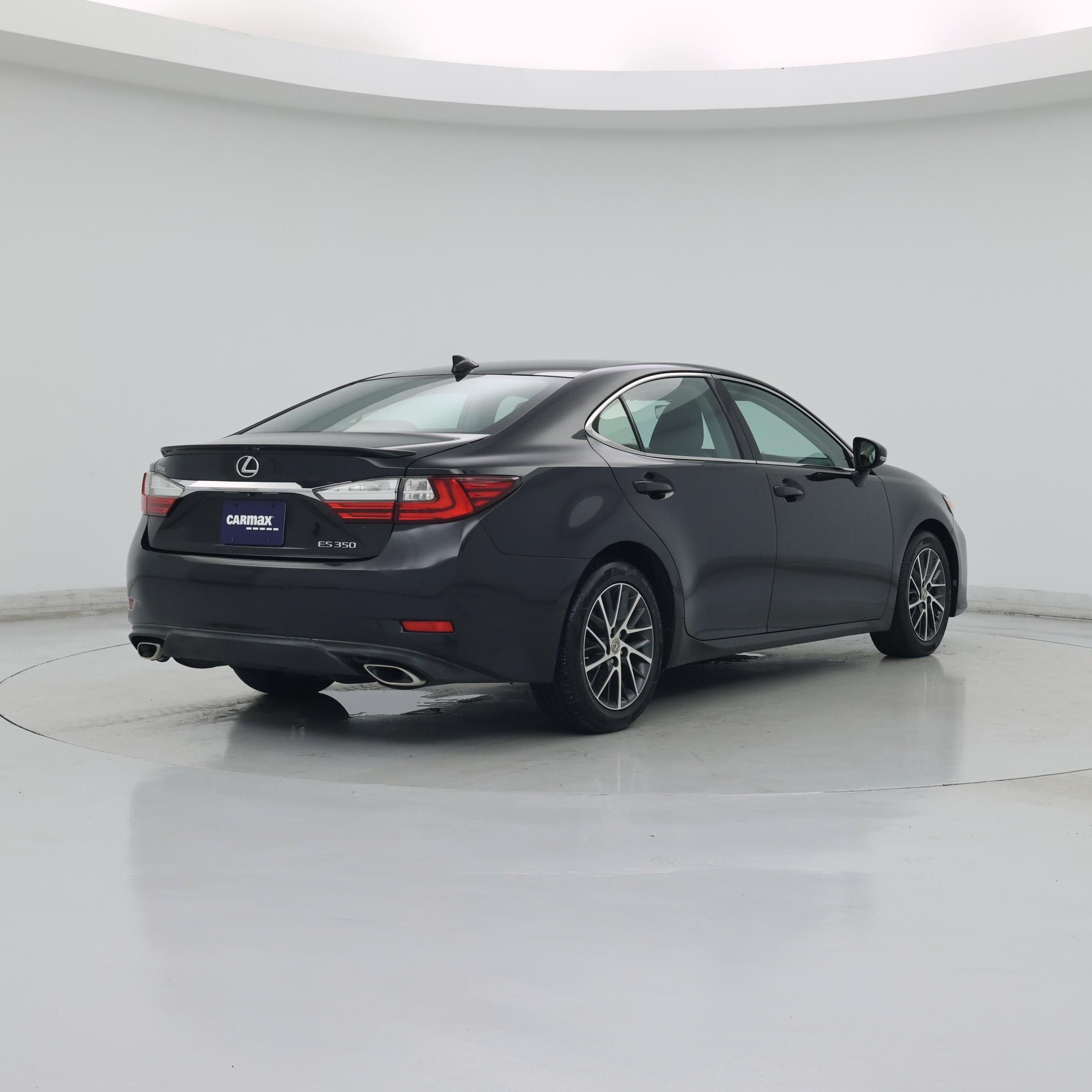 Thumbnail: 2016 Lexus ES - 8