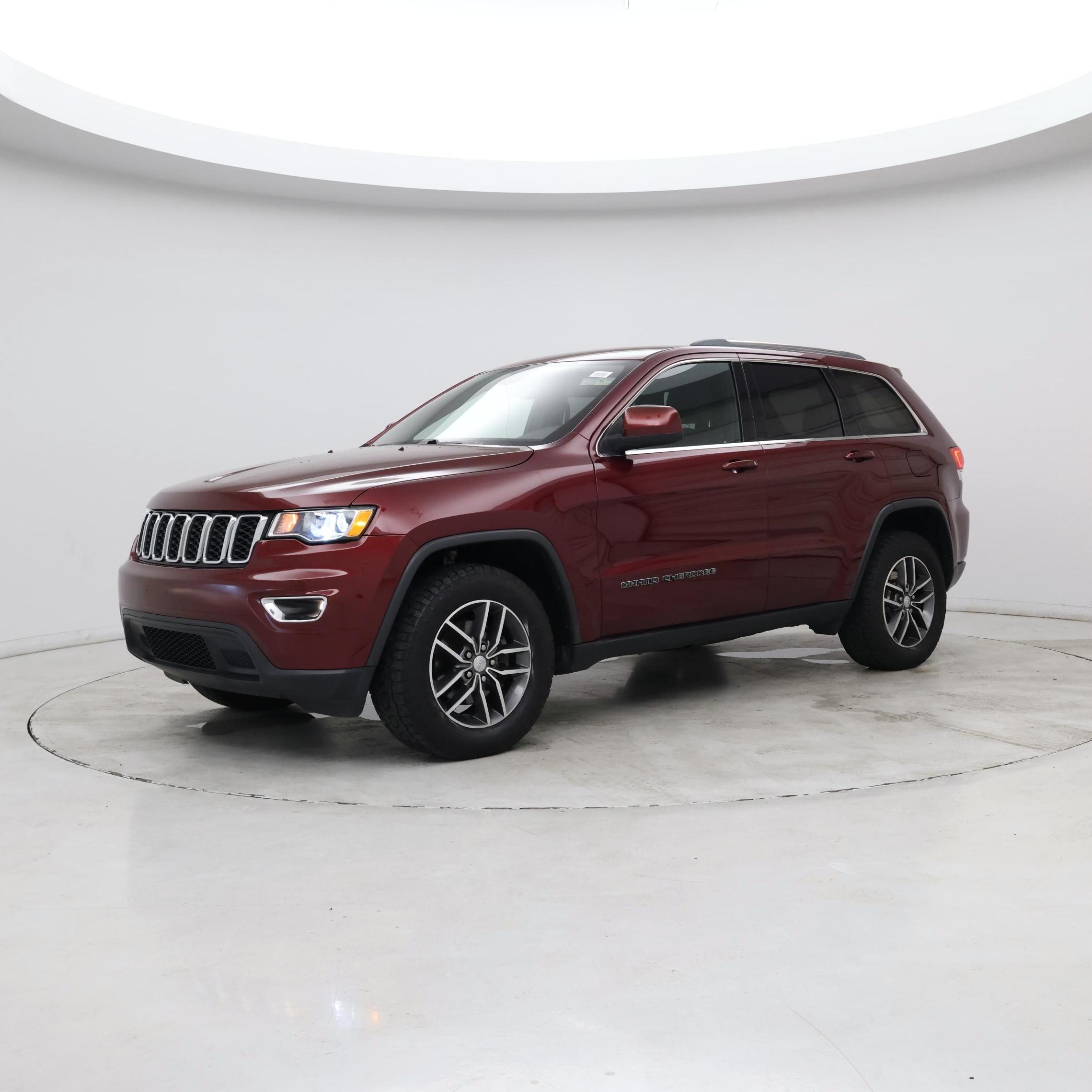 Thumbnail: 2018 Jeep Grand Cherokee - 3