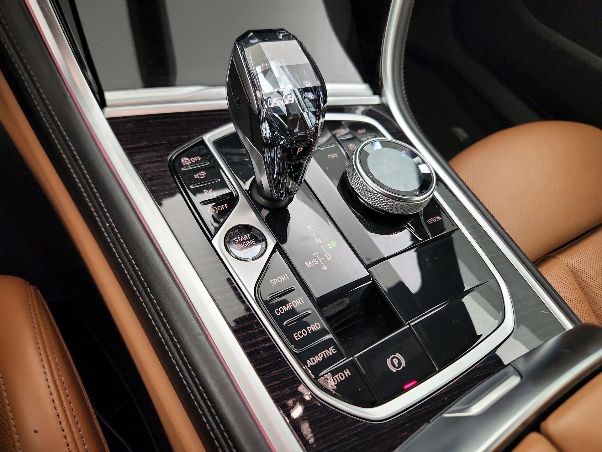Thumbnail: 2022 BMW 8 Series - 18
