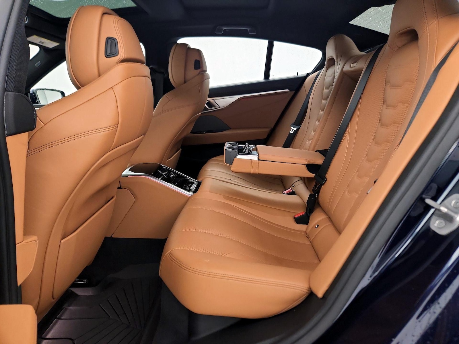 2022 BMW 8 Series 840i - Photo 22