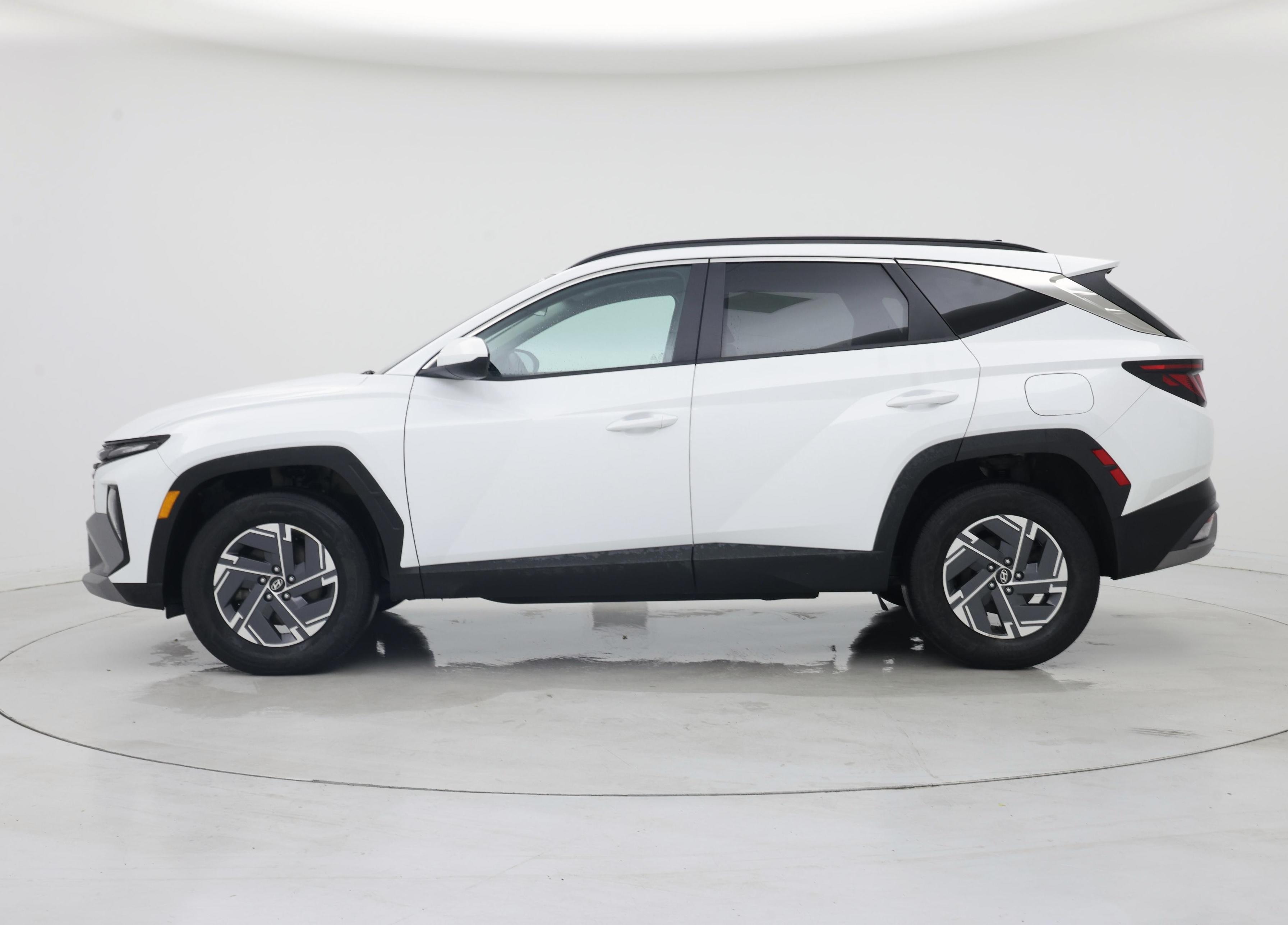 Thumbnail: 2025 Hyundai Tucson - 3