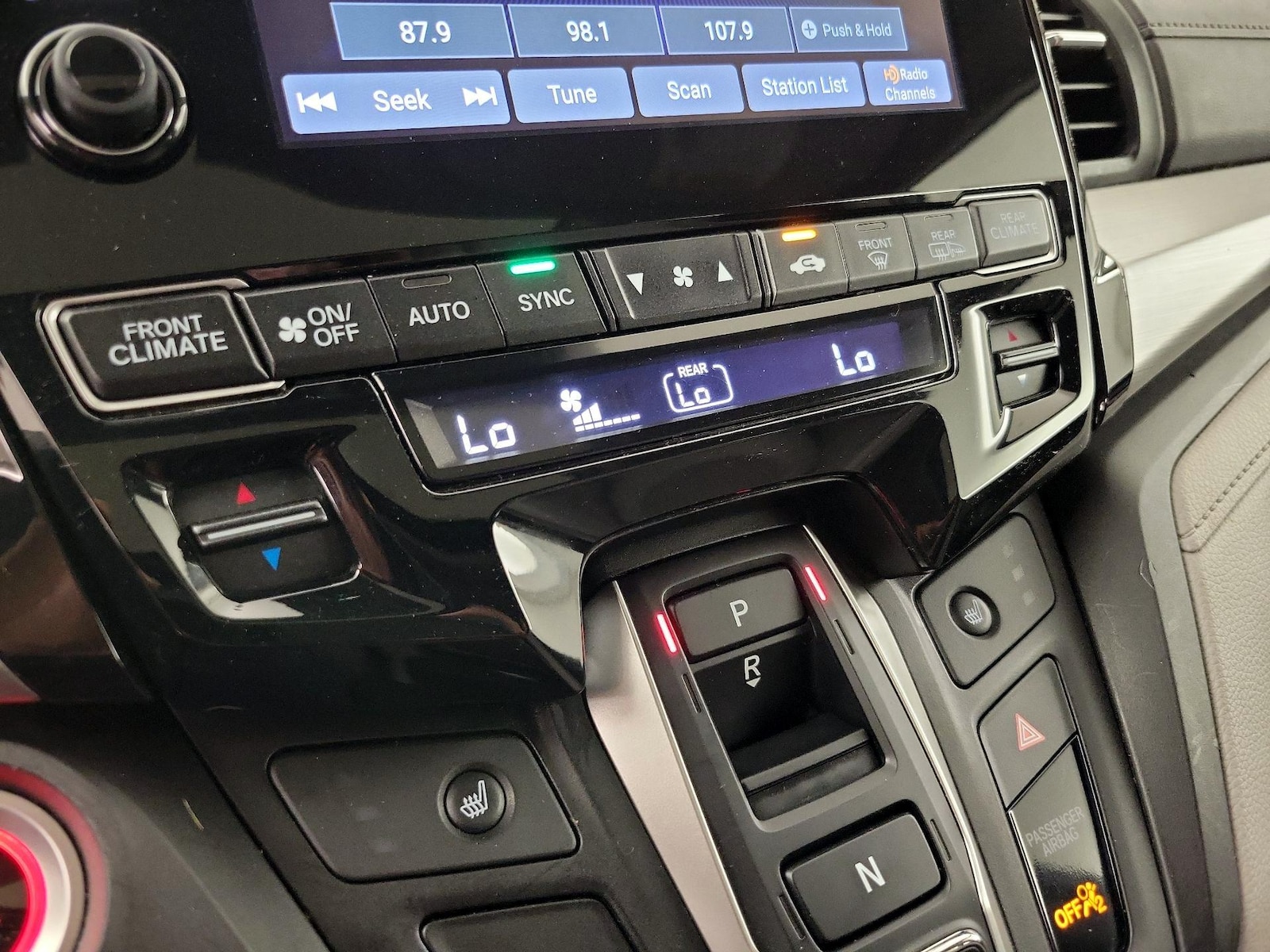 2018 Honda Odyssey EX-L - Photo 18