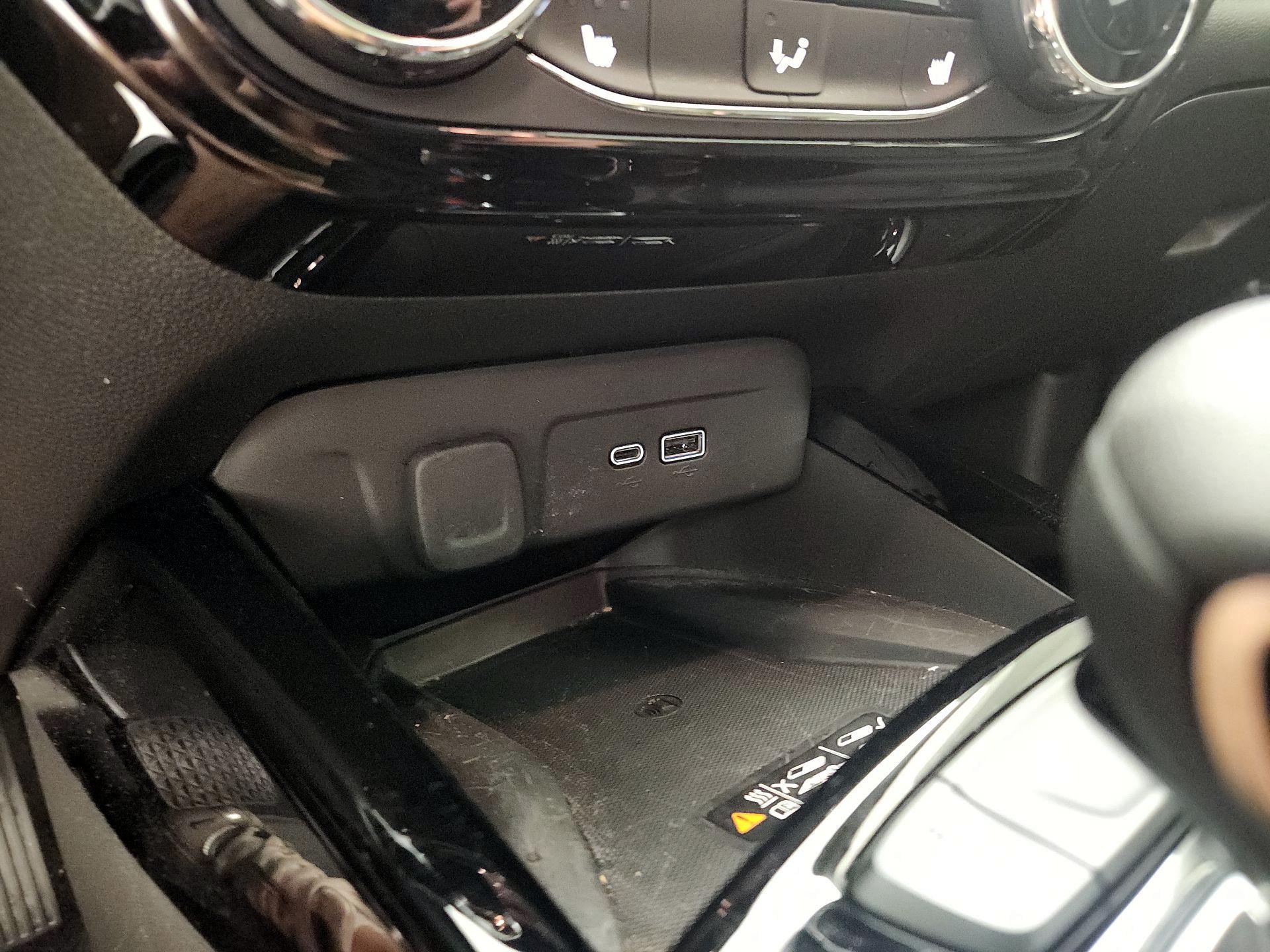 Thumbnail: 2025 Chevrolet Trax - 18