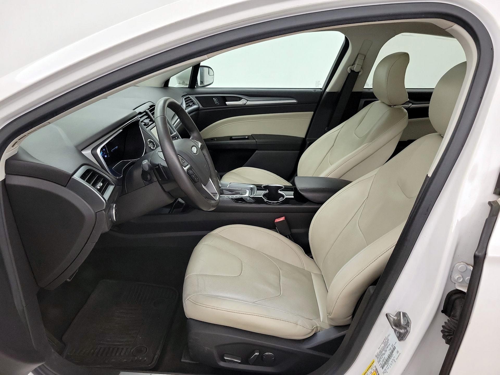 Thumbnail: 2015 Ford Fusion - 11