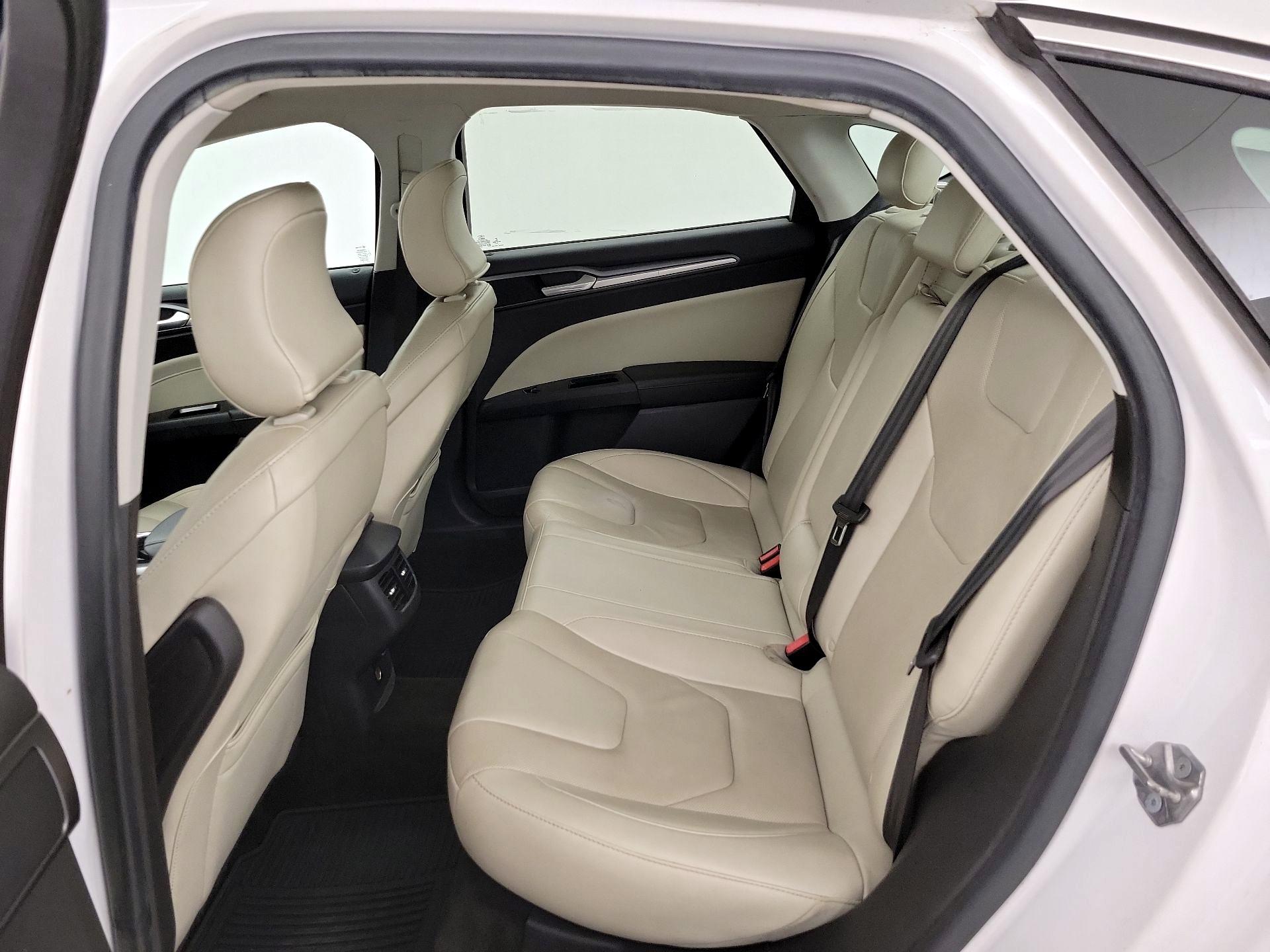 Thumbnail: 2015 Ford Fusion - 20
