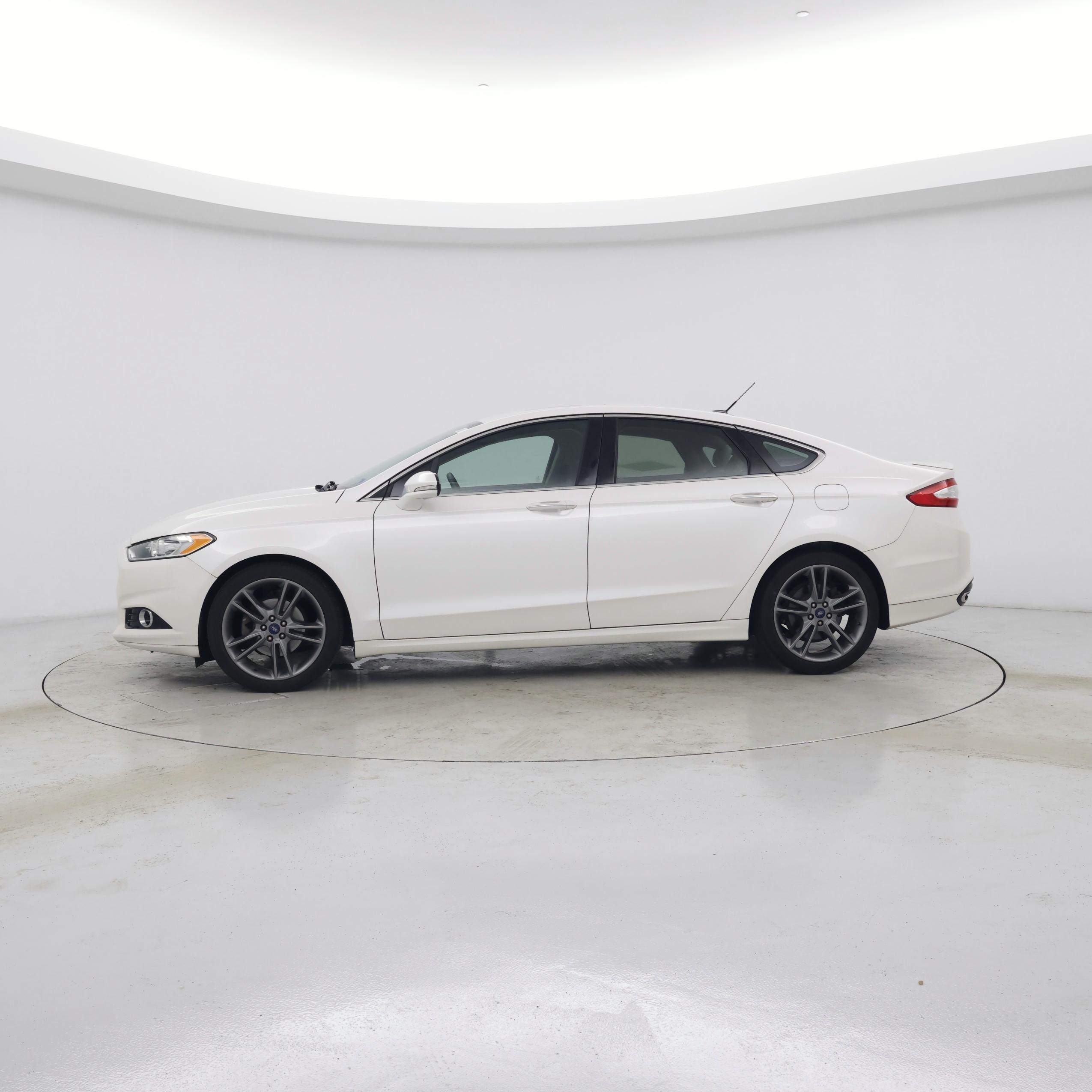 Thumbnail: 2015 Ford Fusion - 3