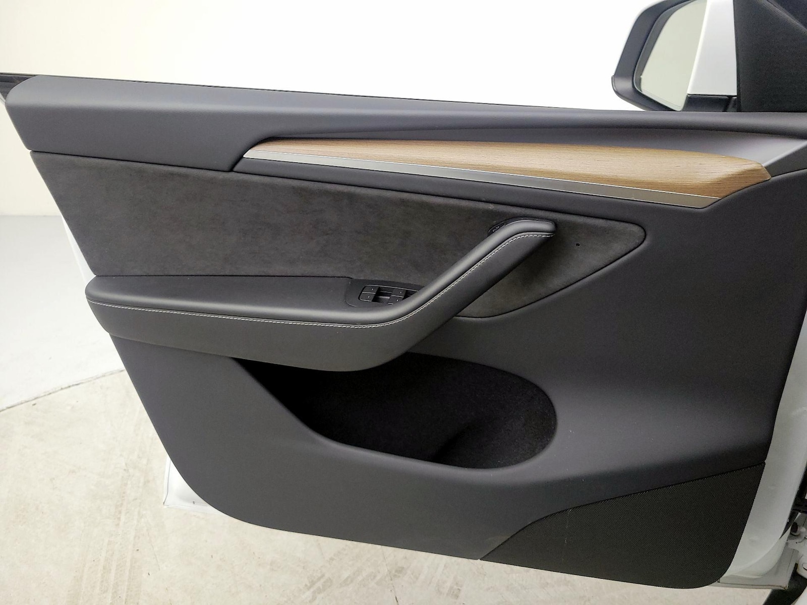 2023 Tesla Model Y Long Range - Photo 13