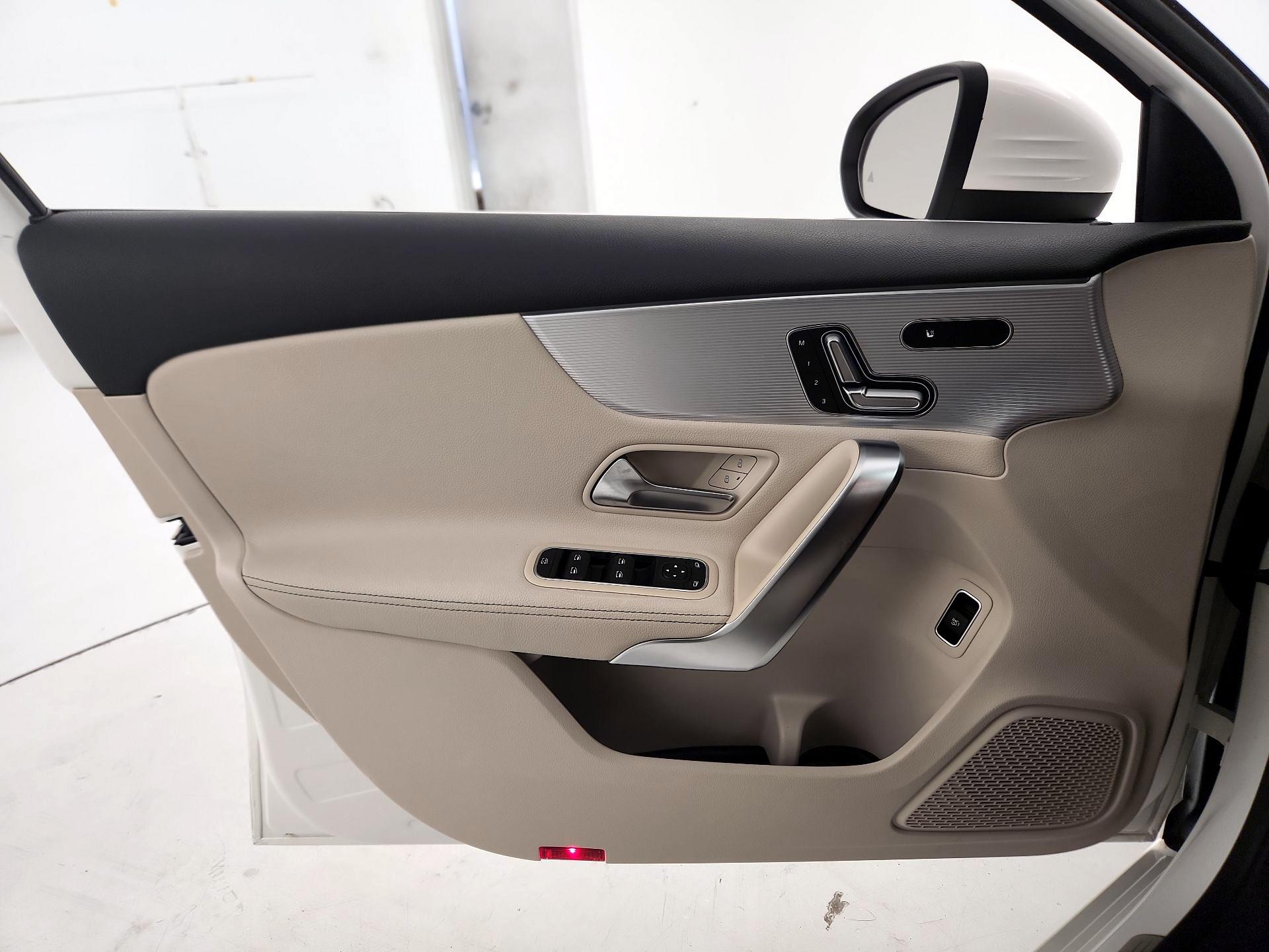Thumbnail: 2020 Mercedes-Benz A-Class - 12