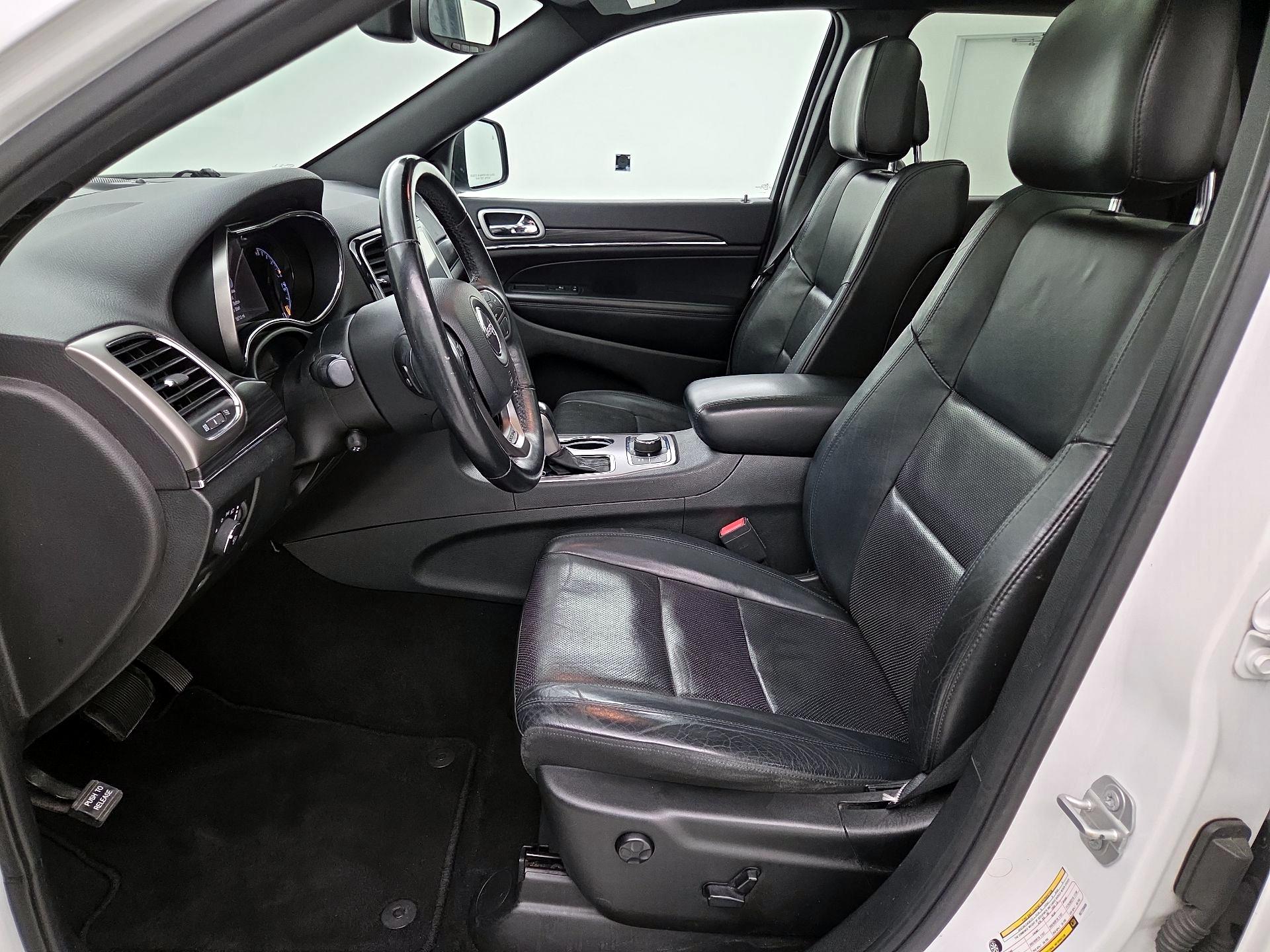 Thumbnail: 2019 Jeep Grand Cherokee - 11