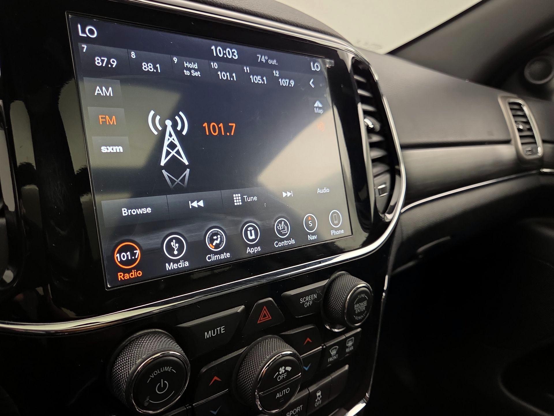 Thumbnail: 2019 Jeep Grand Cherokee - 16