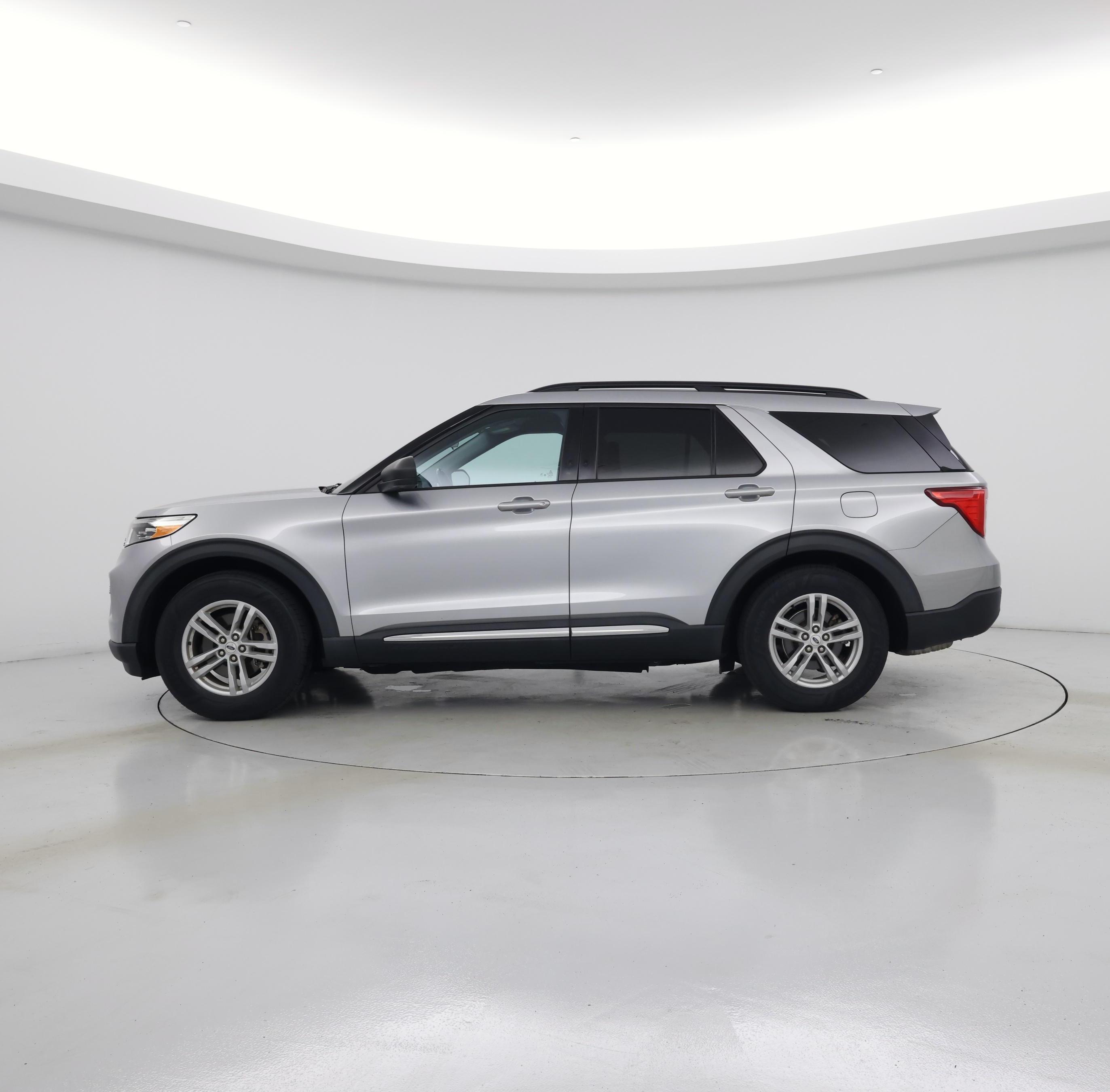 Thumbnail: 2021 Ford Explorer - 3