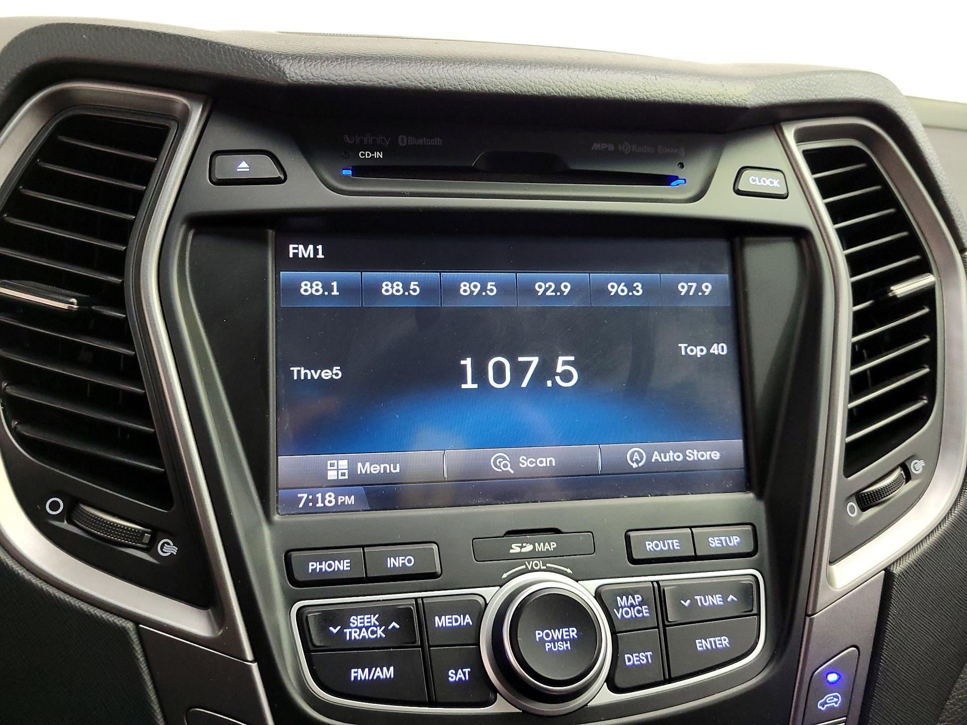 Thumbnail: 2015 Hyundai Santa Fe - 16
