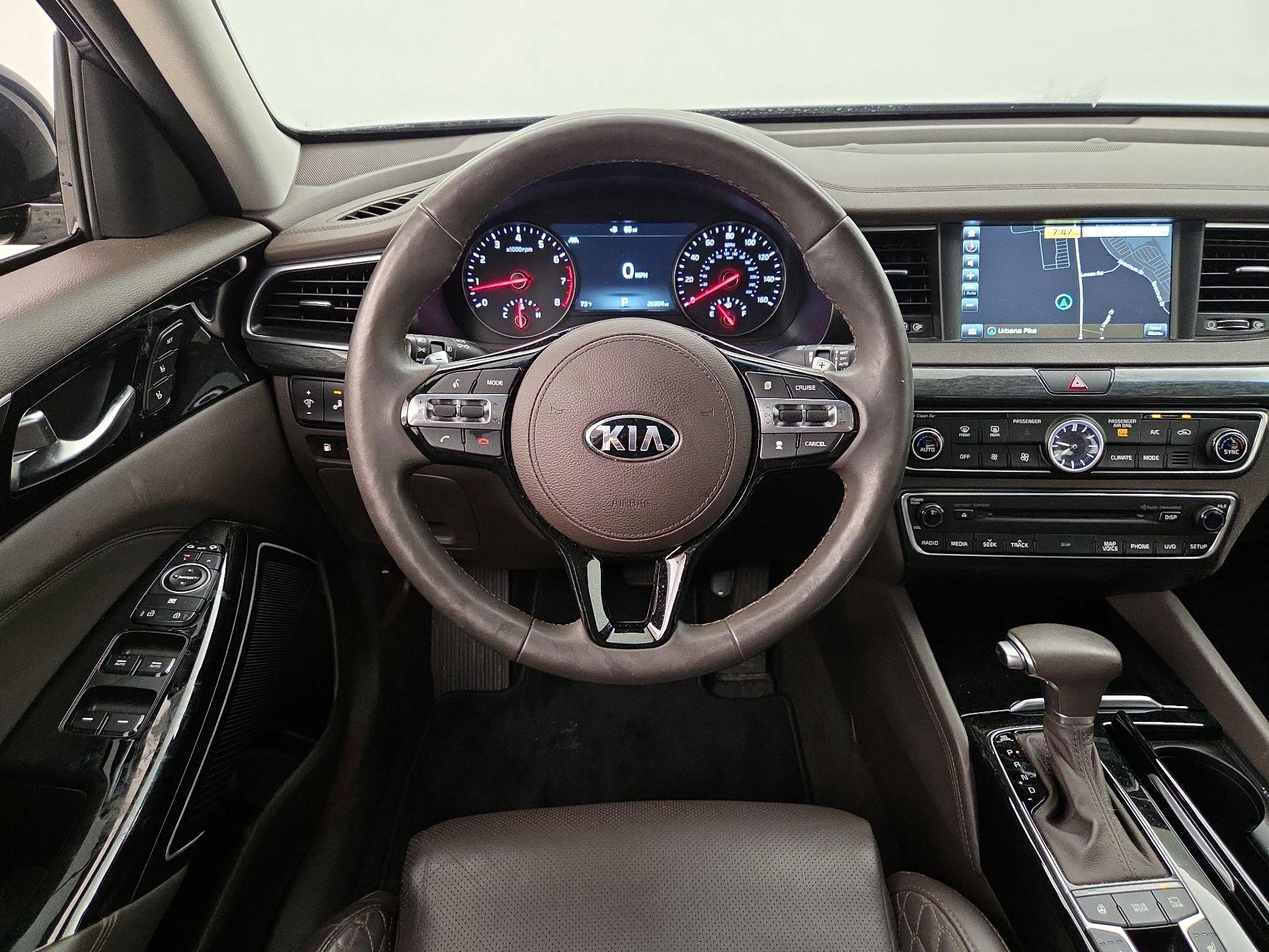 Thumbnail: 2017 Kia Cadenza - 10