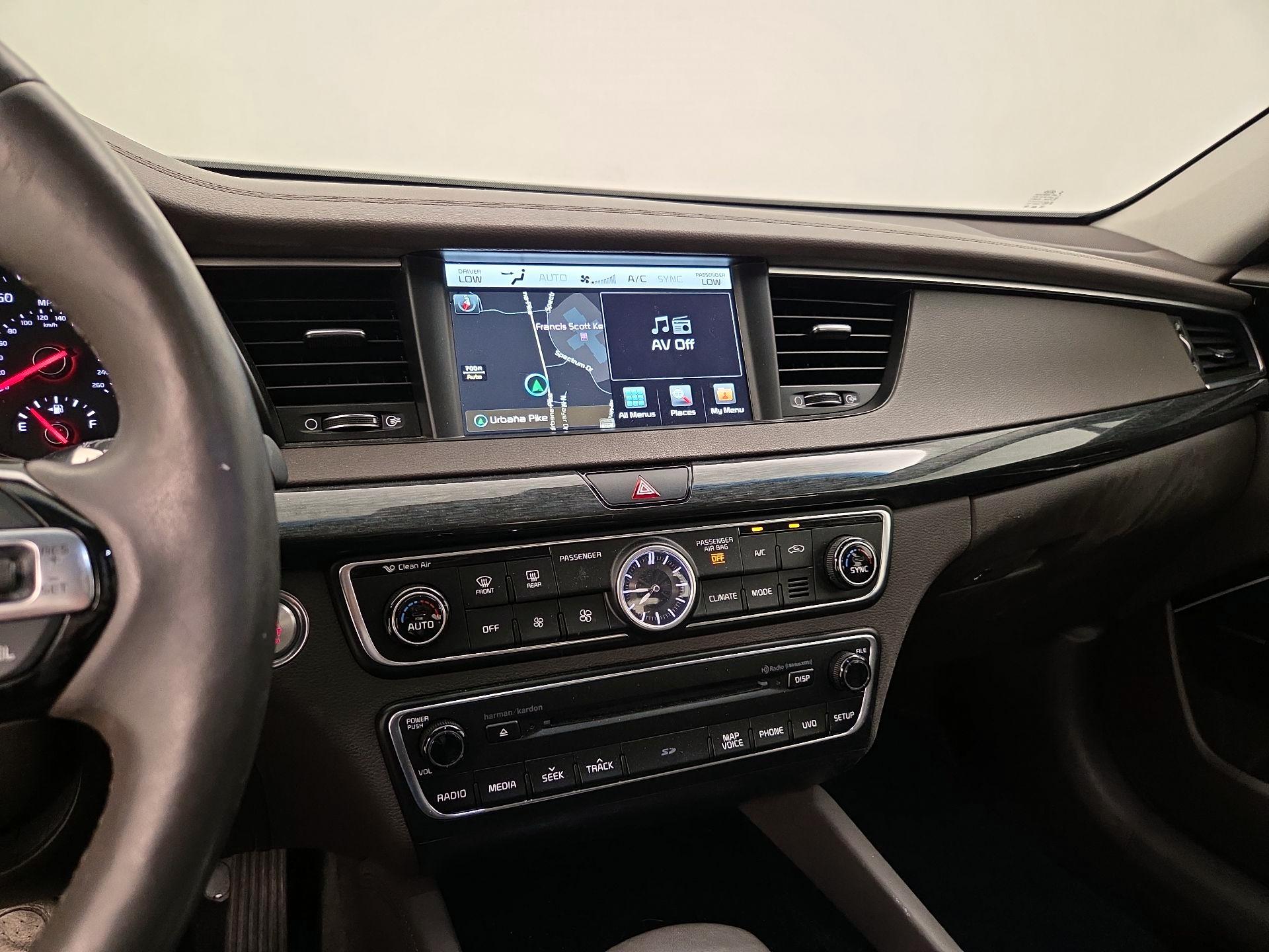Thumbnail: 2017 Kia Cadenza - 17