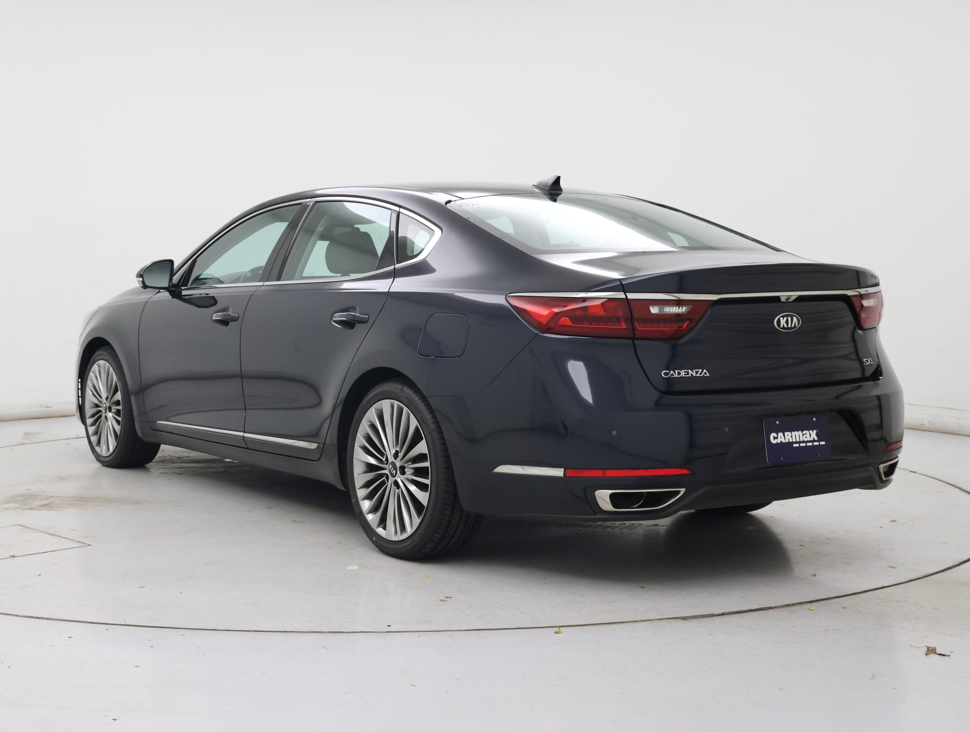 Thumbnail: 2017 Kia Cadenza - 2