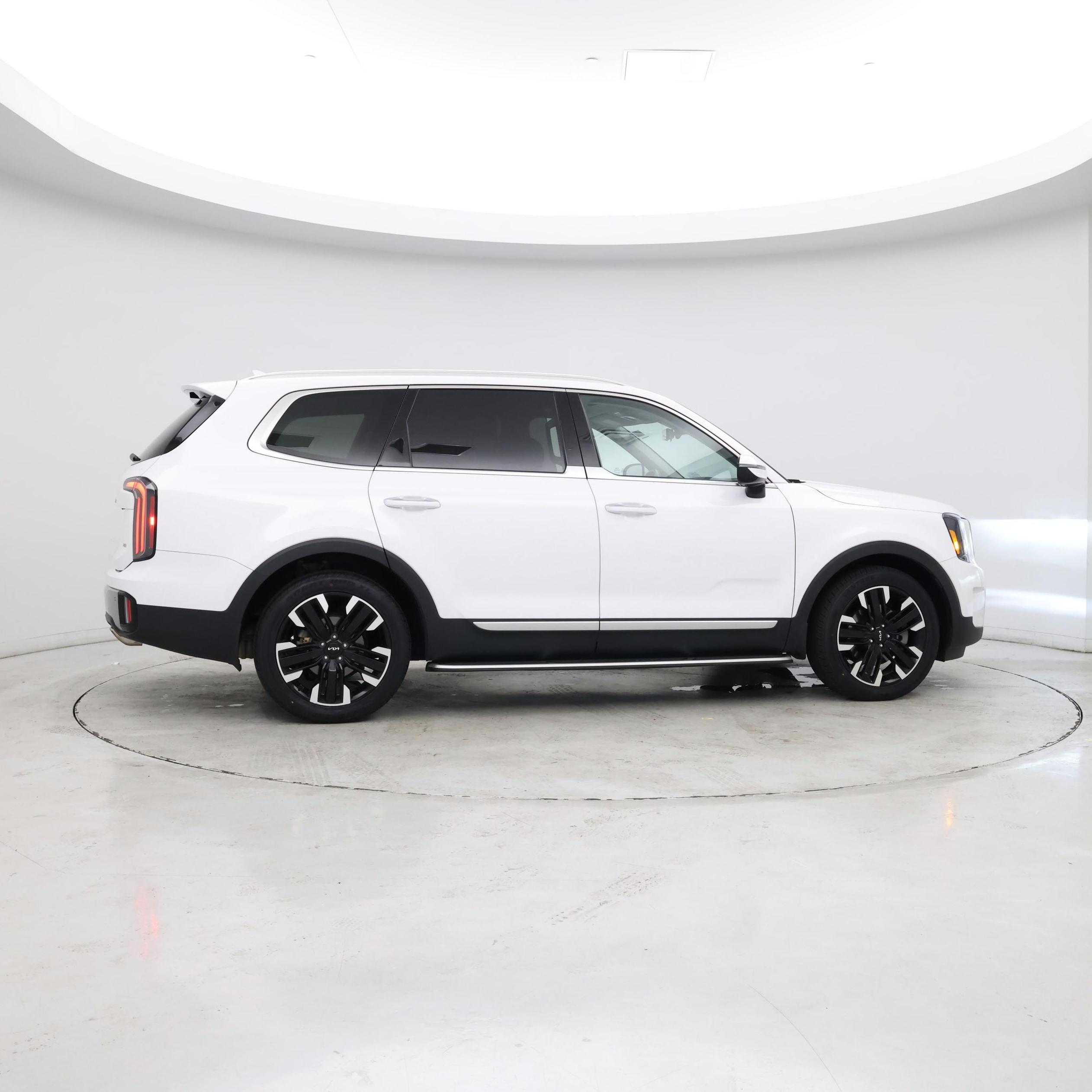 Thumbnail: 2023 Kia Telluride - 8