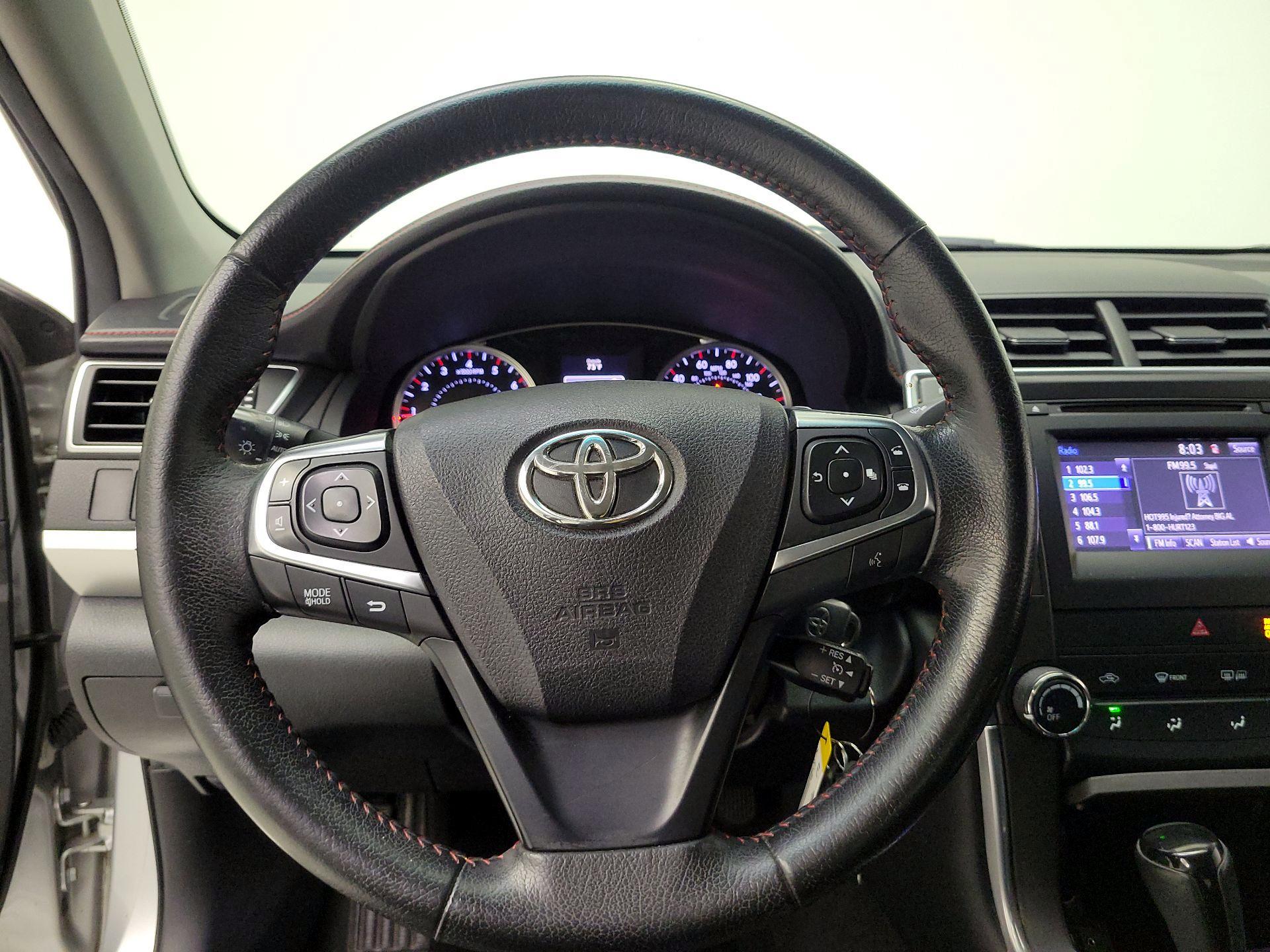 Thumbnail: 2015 Toyota Camry - 10