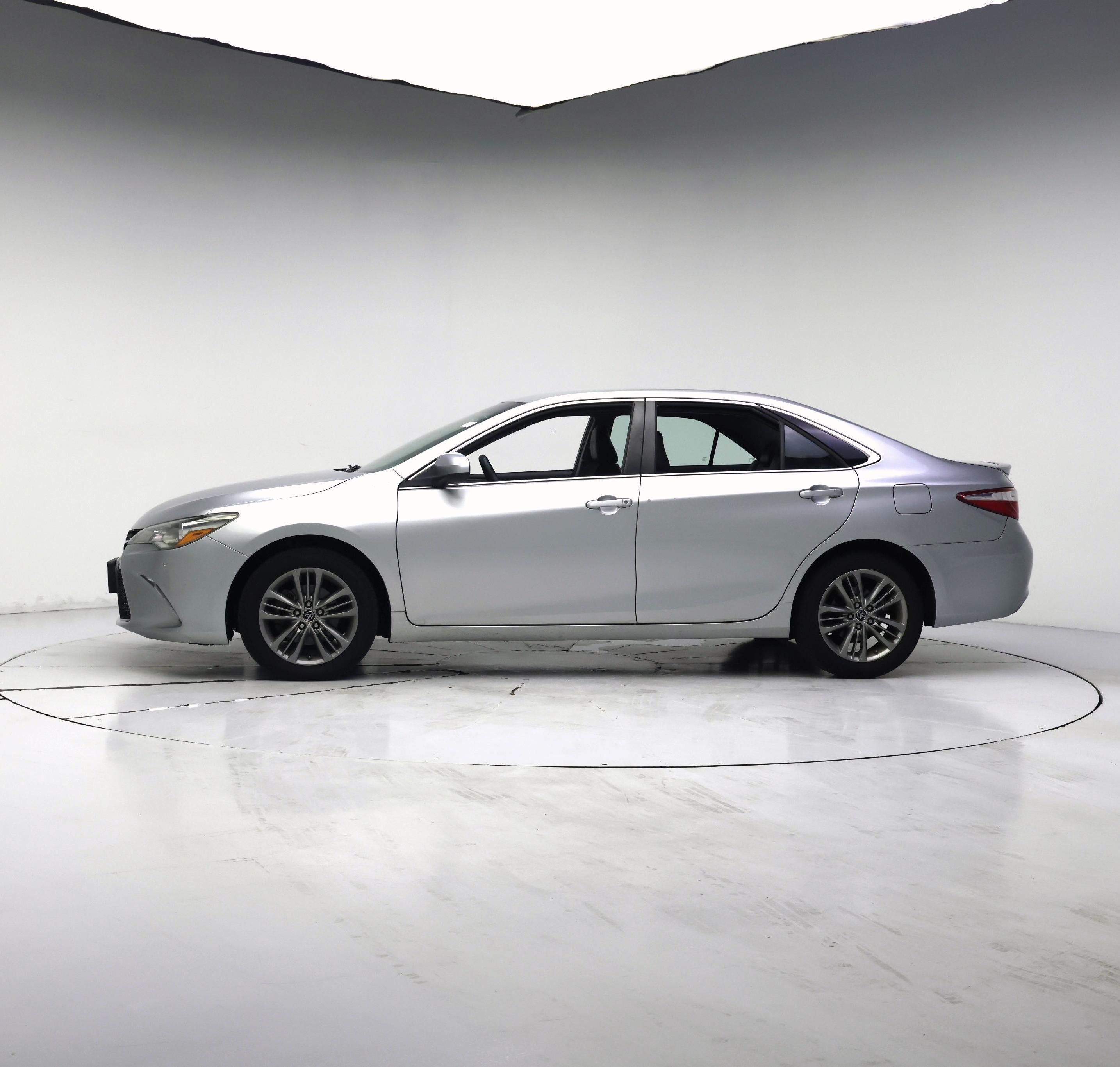 Thumbnail: 2015 Toyota Camry - 3