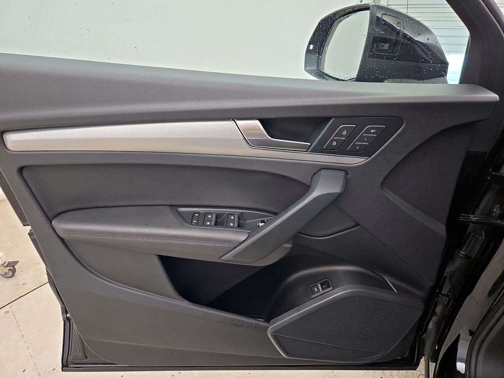 Thumbnail: 2020 Audi Q5 - 12