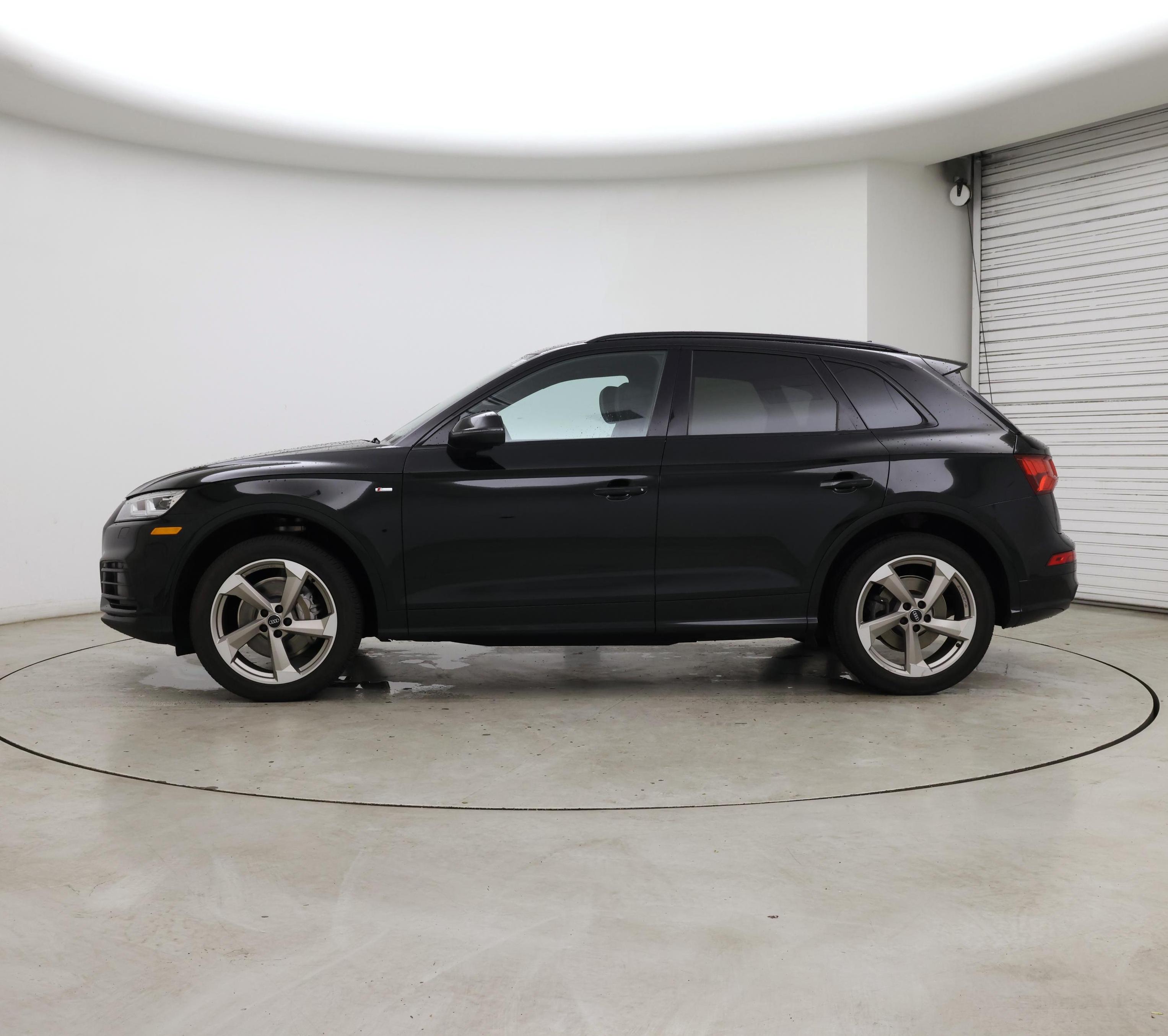 Thumbnail: 2020 Audi Q5 - 3