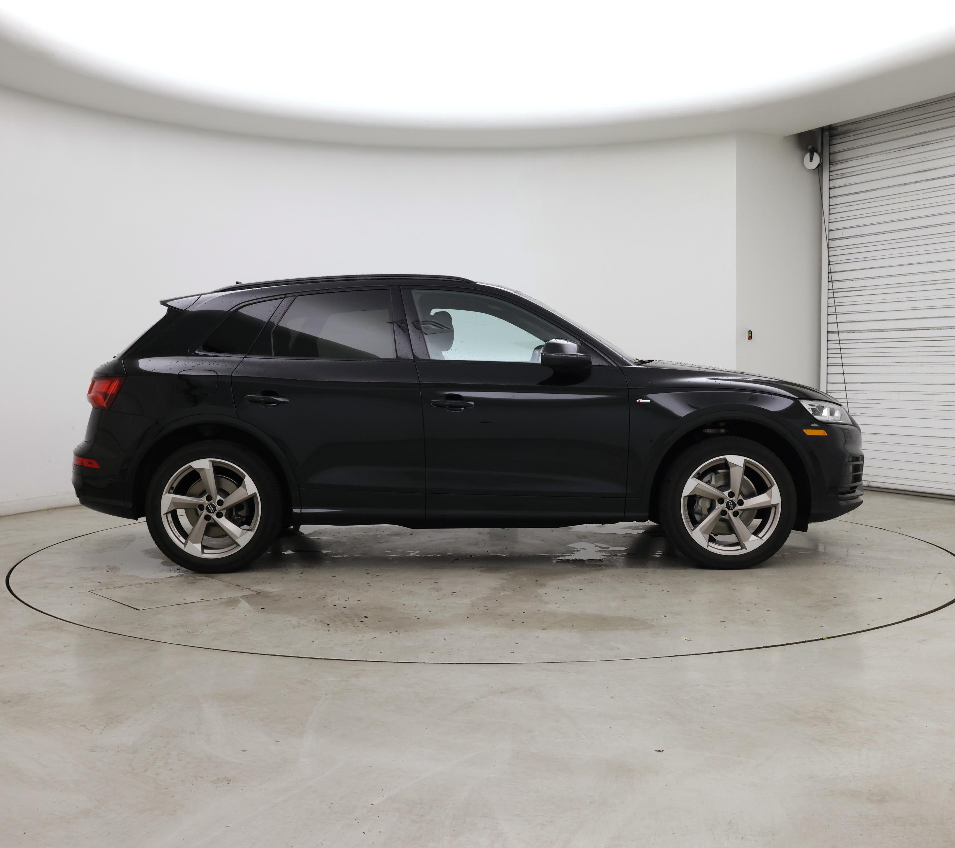 Thumbnail: 2020 Audi Q5 - 7
