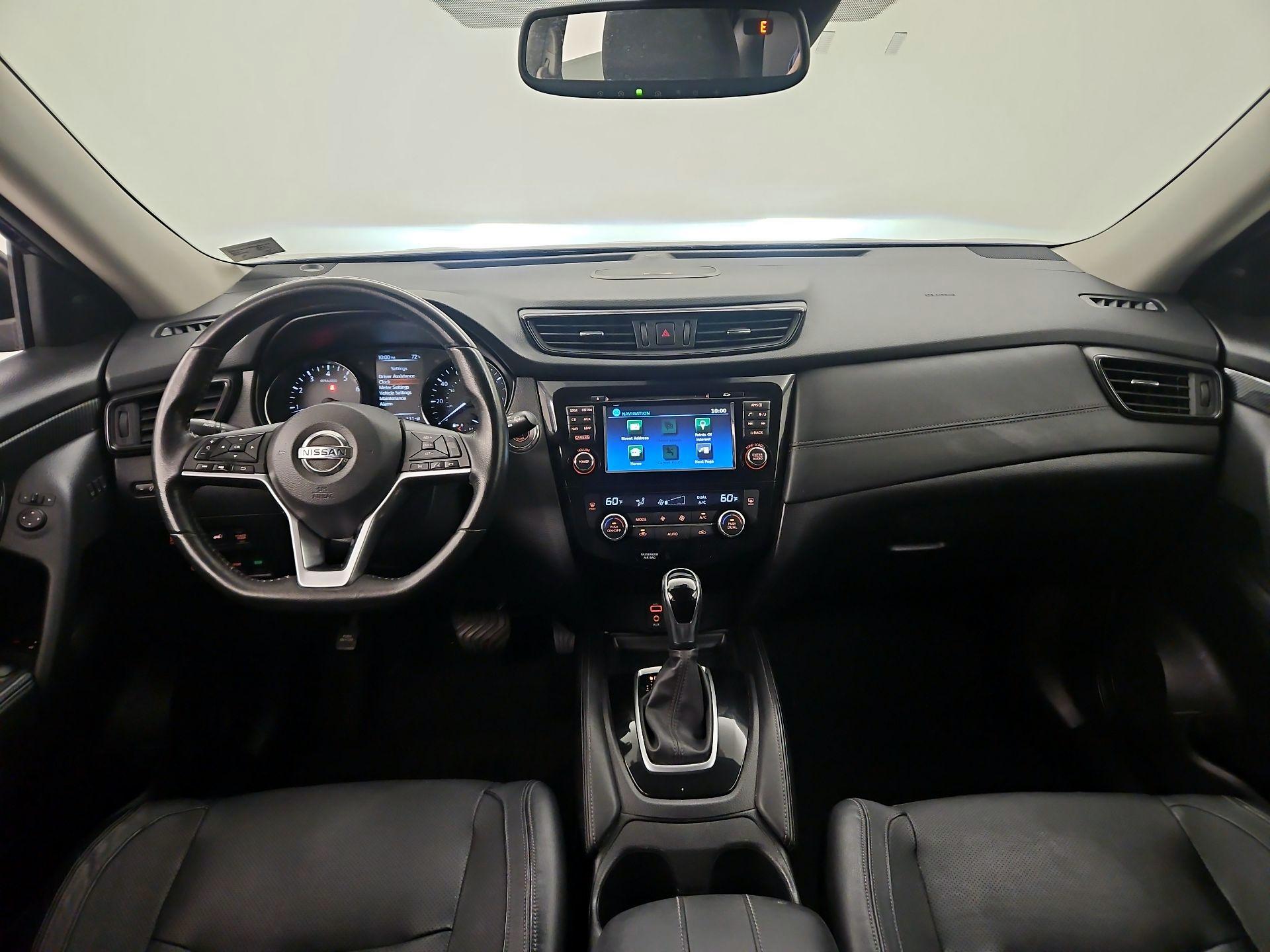 Thumbnail: 2017 Nissan Rogue - 9