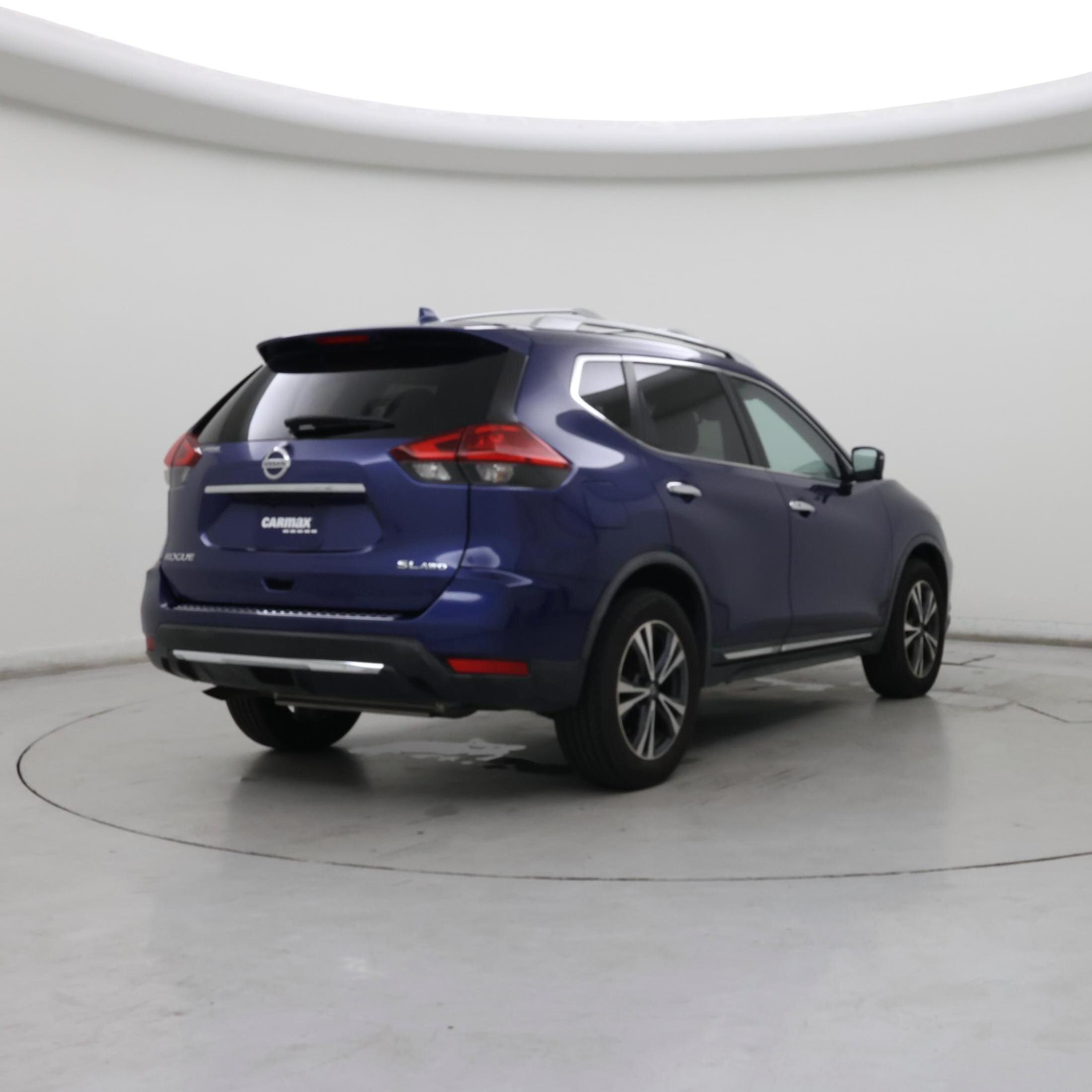 Thumbnail: 2017 Nissan Rogue - 8